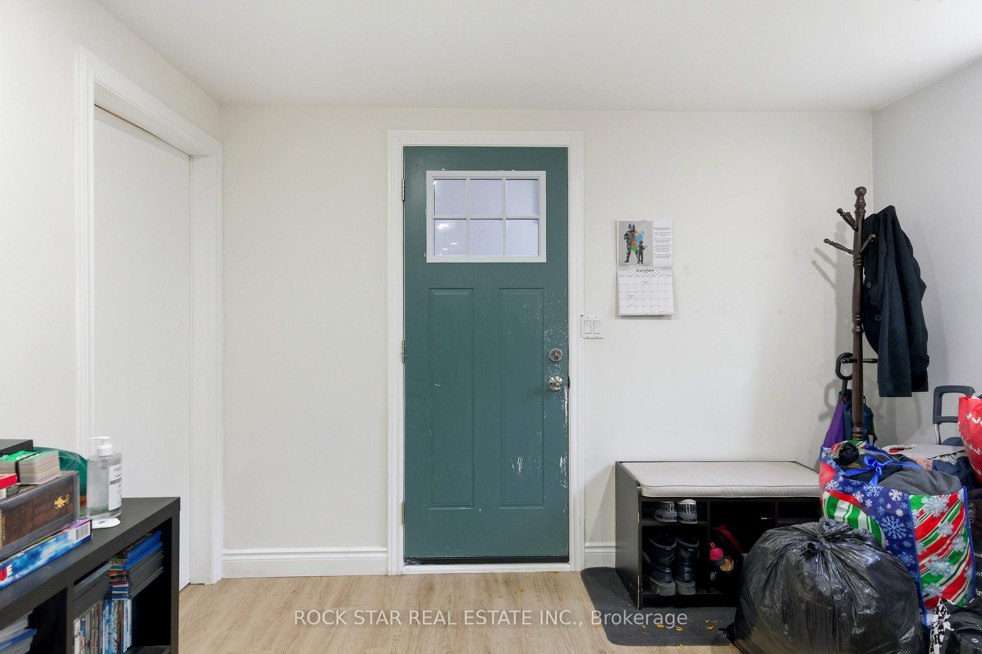 Photo 2 of Unit Bsmt, 111 Britten Close, Hamilton, Rolston — HOMEH