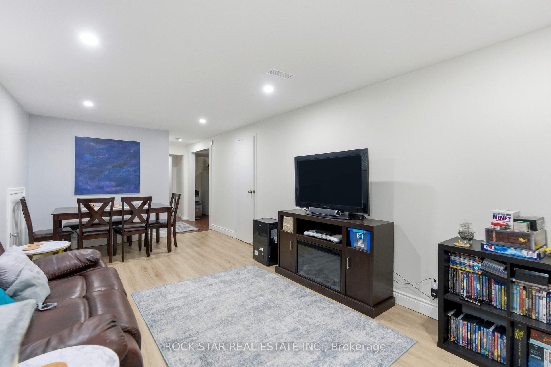 Photo 4 of Unit Bsmt, 111 Britten Close, Hamilton, Rolston — HOMEH