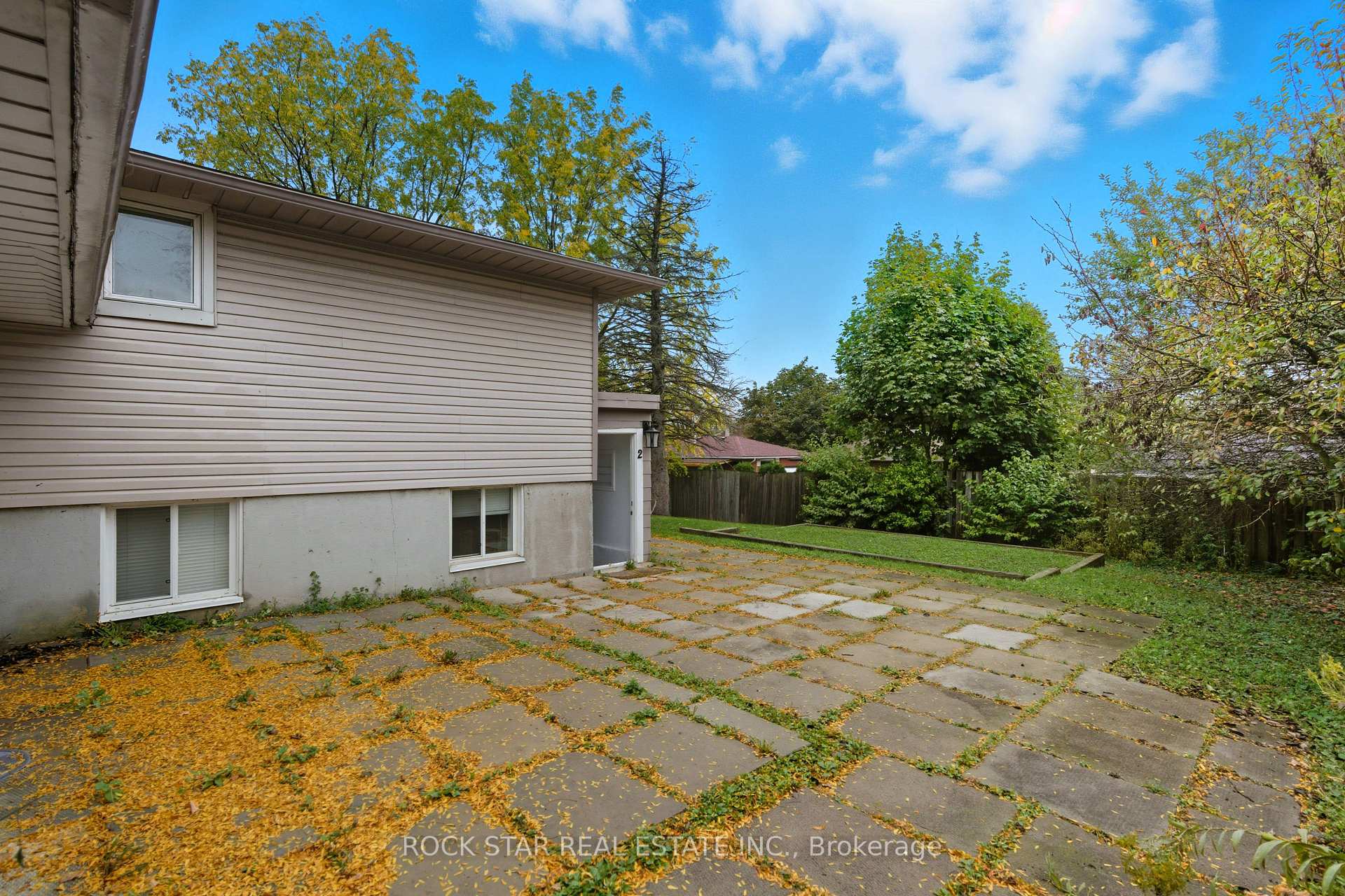 Photo 17 of Unit Bsmt, 111 Britten Close, Hamilton, Rolston — HOMEH