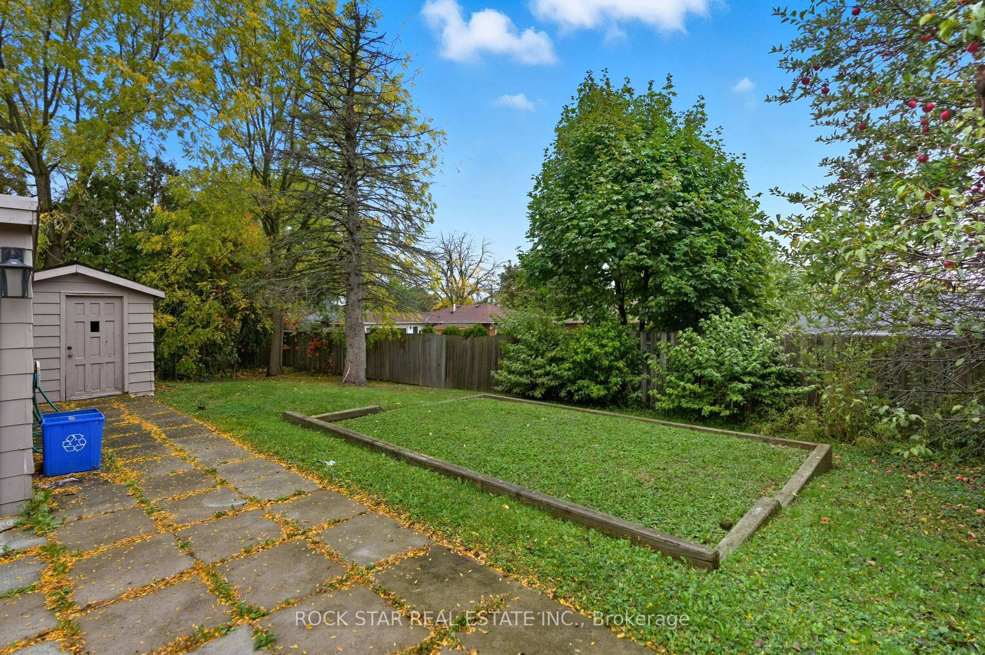 Photo 19 of Unit Bsmt, 111 Britten Close, Hamilton, Rolston — HOMEH
