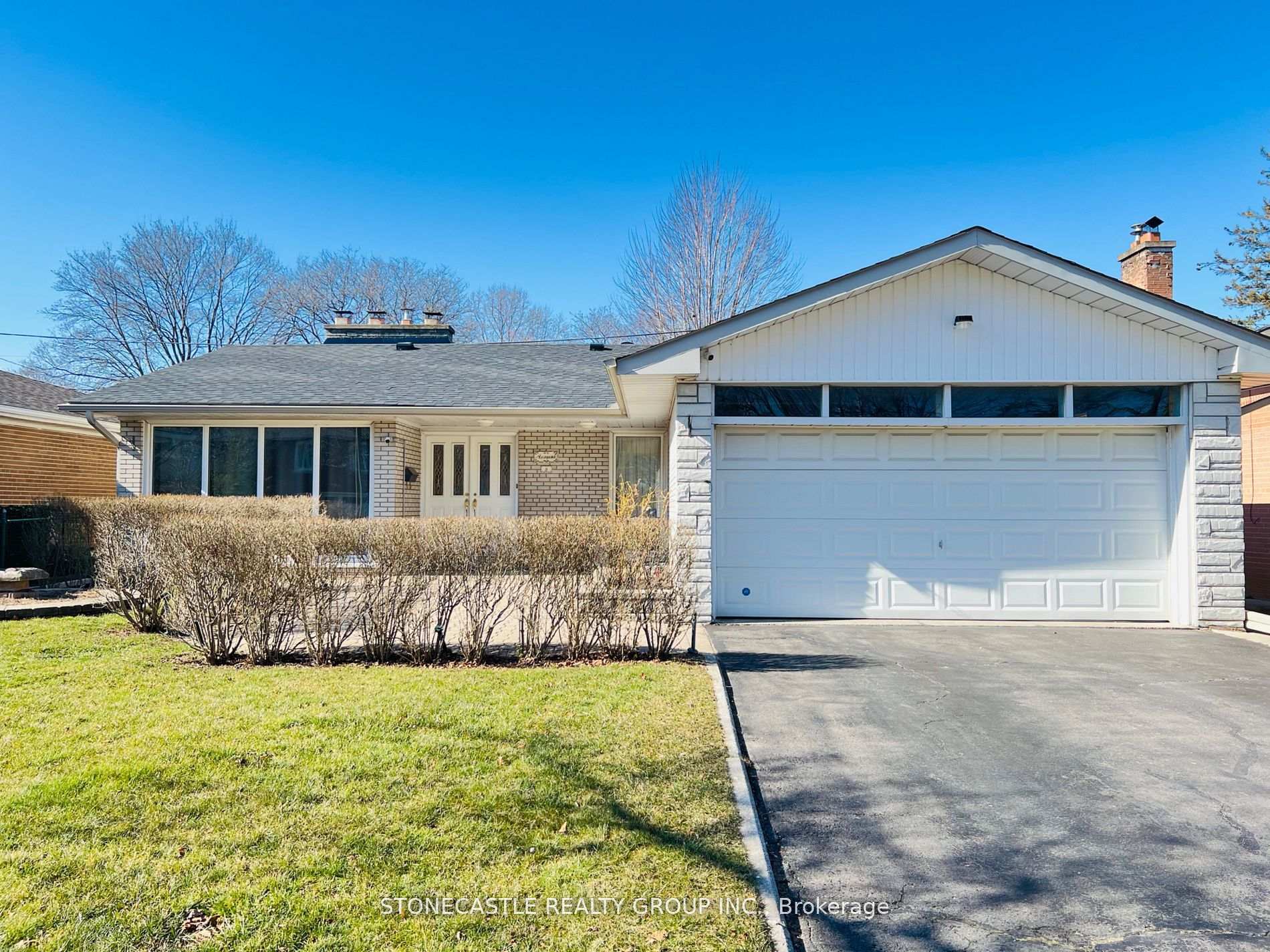 Photo 1 of 8 Hartsdale Drive, Etobicoke, Willowridge-Martingrove-Richview — HOMEH