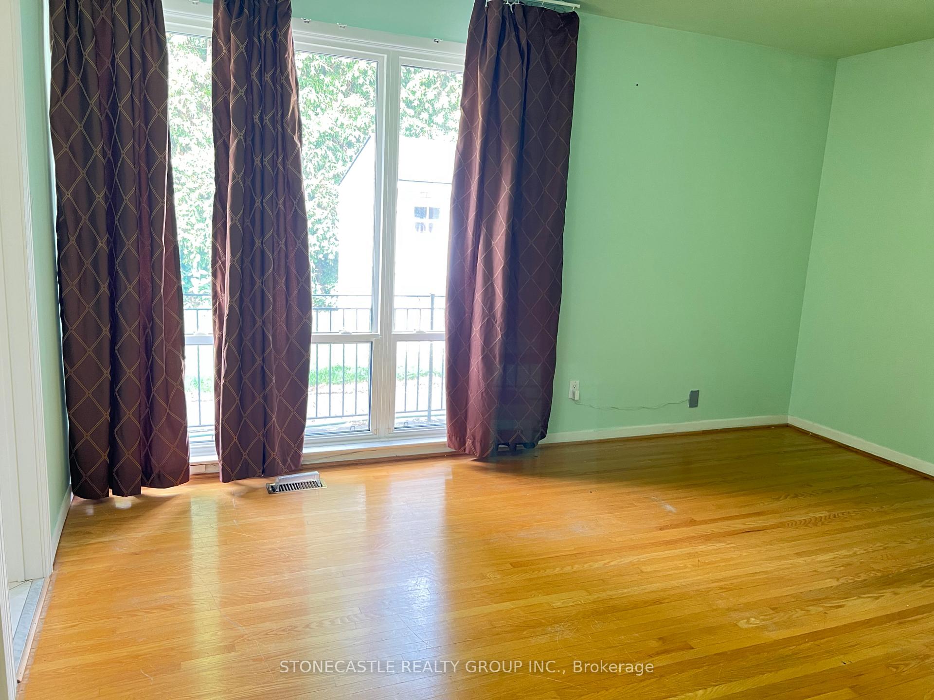 Photo 8 of 8 Hartsdale Drive, Etobicoke, Willowridge-Martingrove-Richview — HOMEH