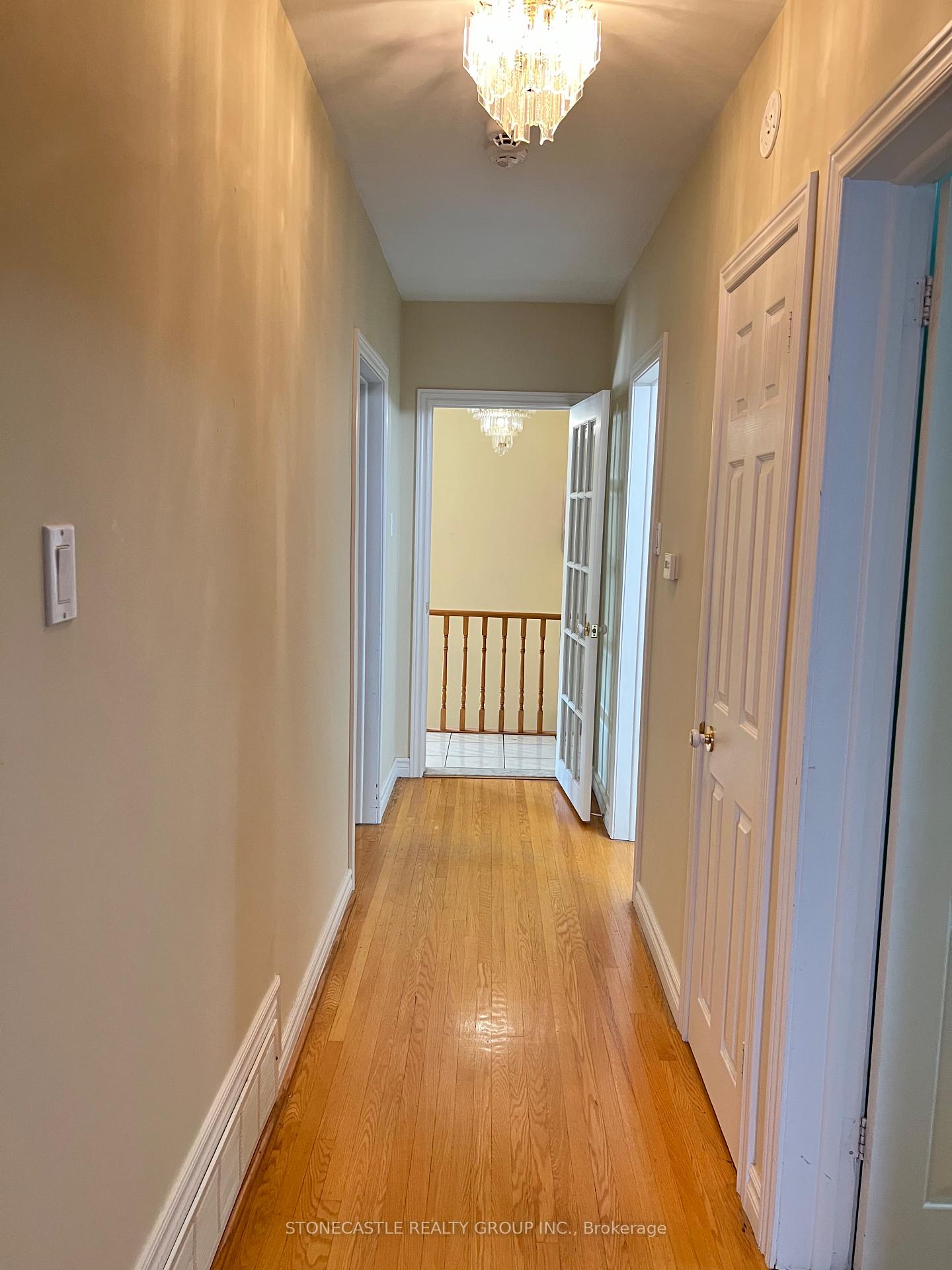 Photo 12 of 8 Hartsdale Drive, Etobicoke, Willowridge-Martingrove-Richview — HOMEH