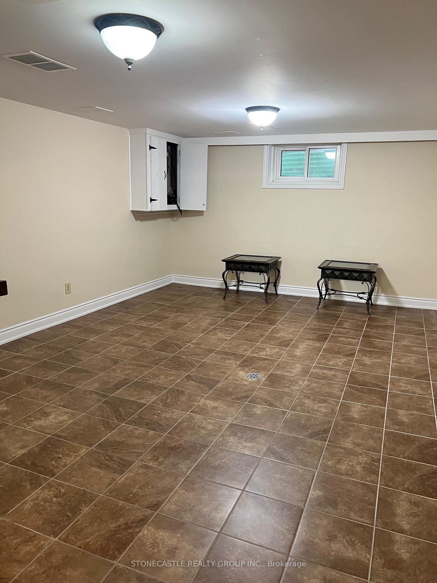 Photo 16 of 8 Hartsdale Drive, Etobicoke, Willowridge-Martingrove-Richview — HOMEH