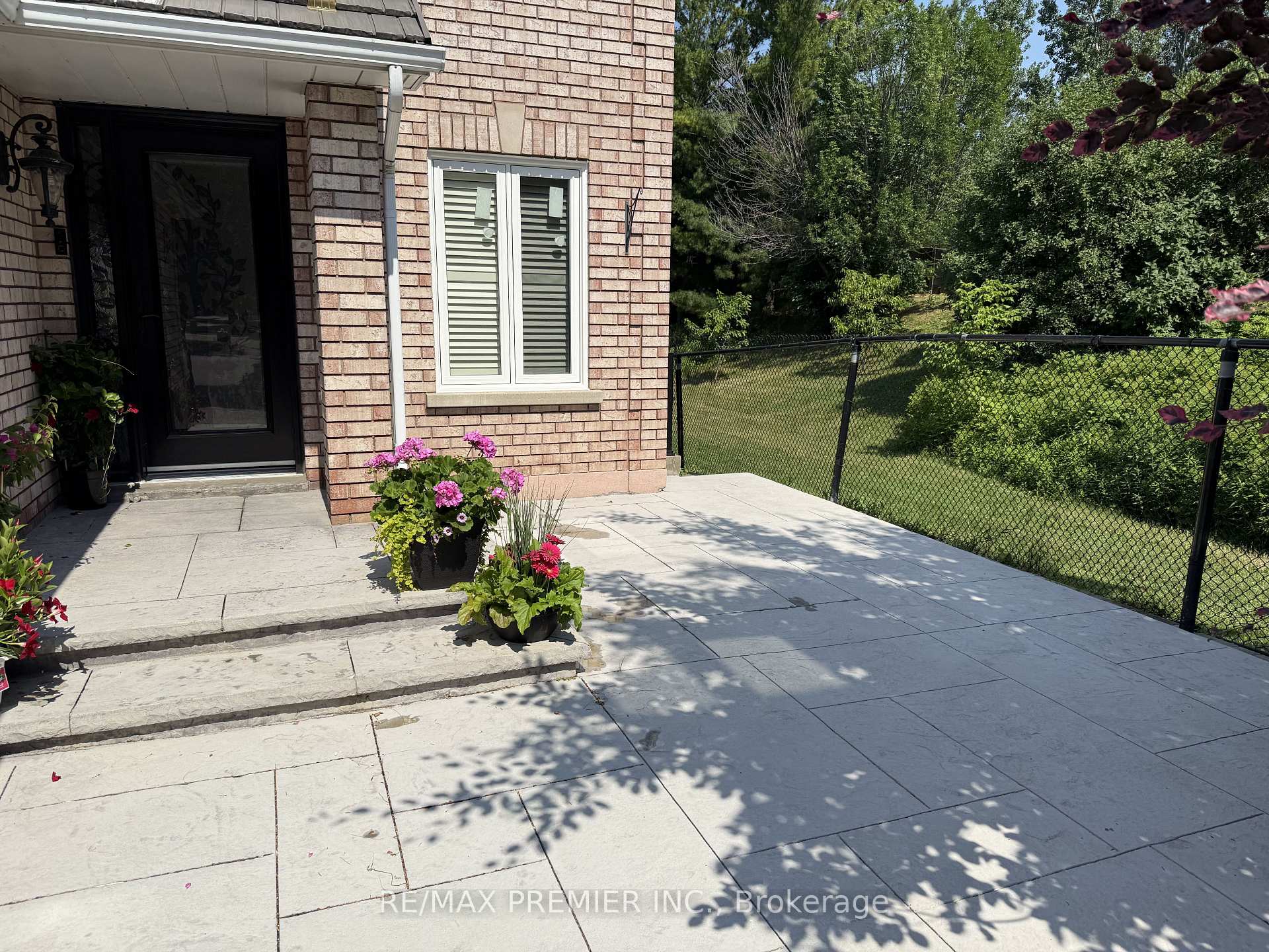 Photo 2 of Unit LOWER, 54 Castlepoint Drive, Vaughan, Elder Mills — HOMEH