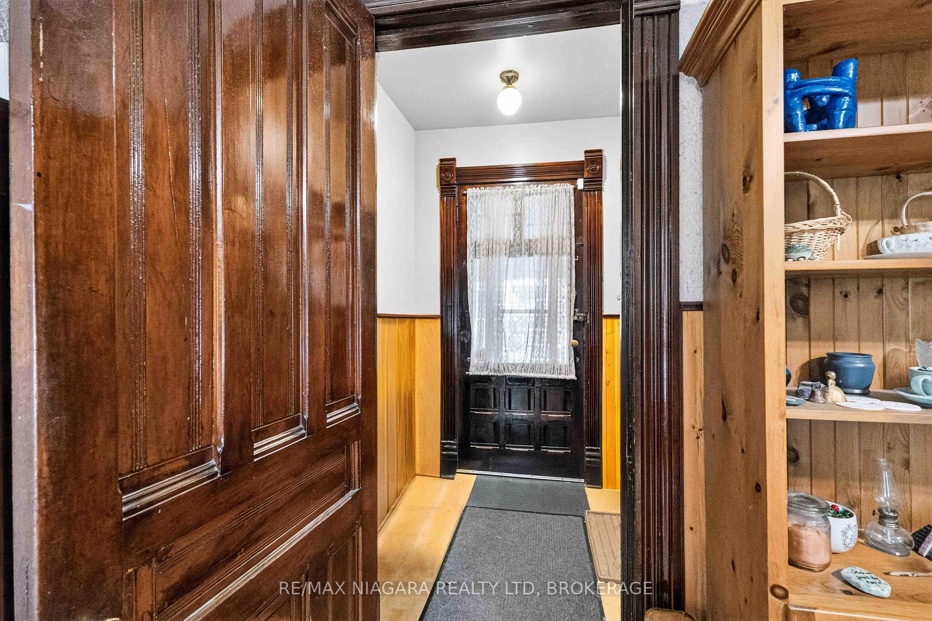 Photo 15 of 187 Emerald Street S, Hamilton, Stinson — HOMEH
