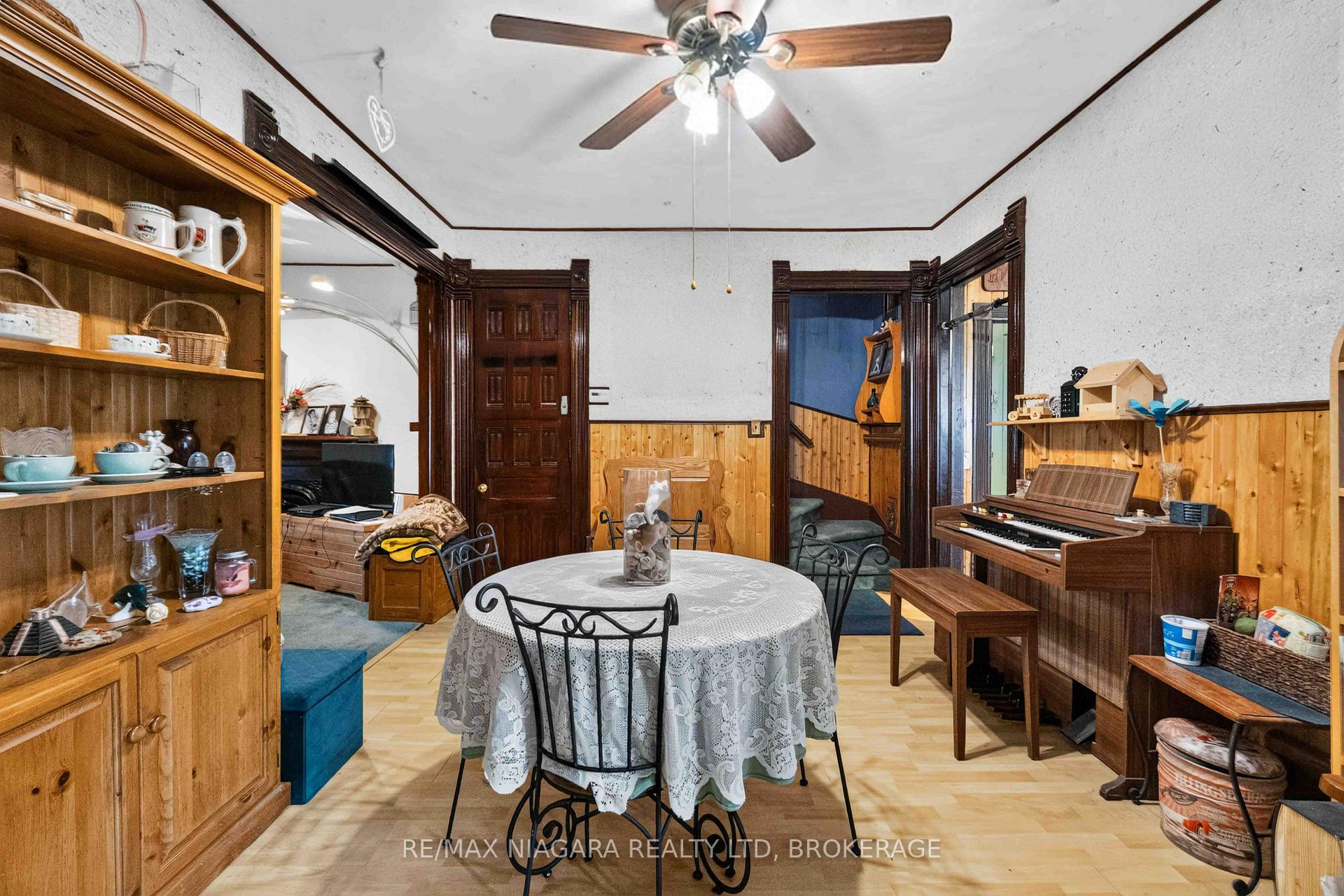 Photo 21 of 187 Emerald Street S, Hamilton, Stinson — HOMEH