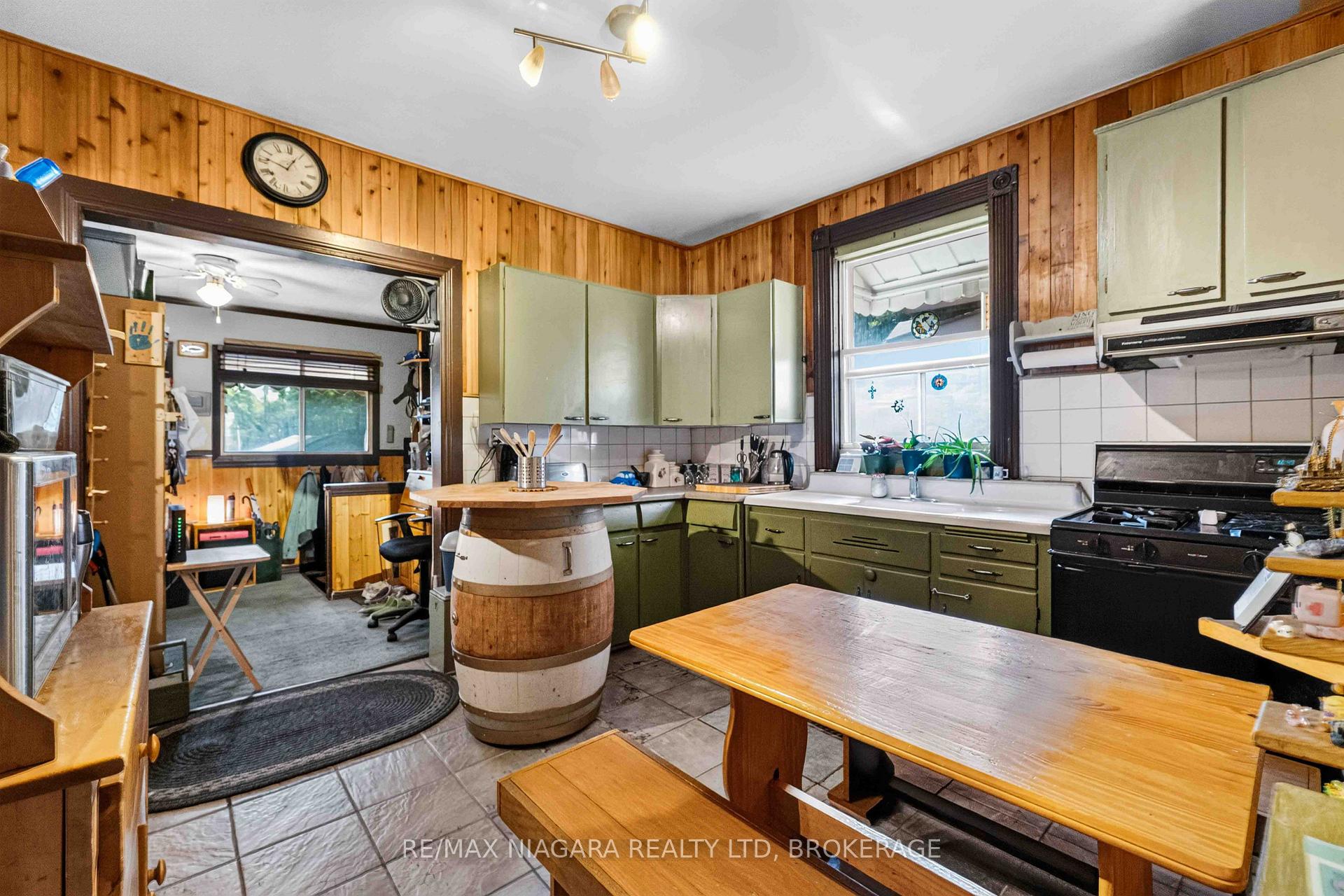 Photo 27 of 187 Emerald Street S, Hamilton, Stinson — HOMEH