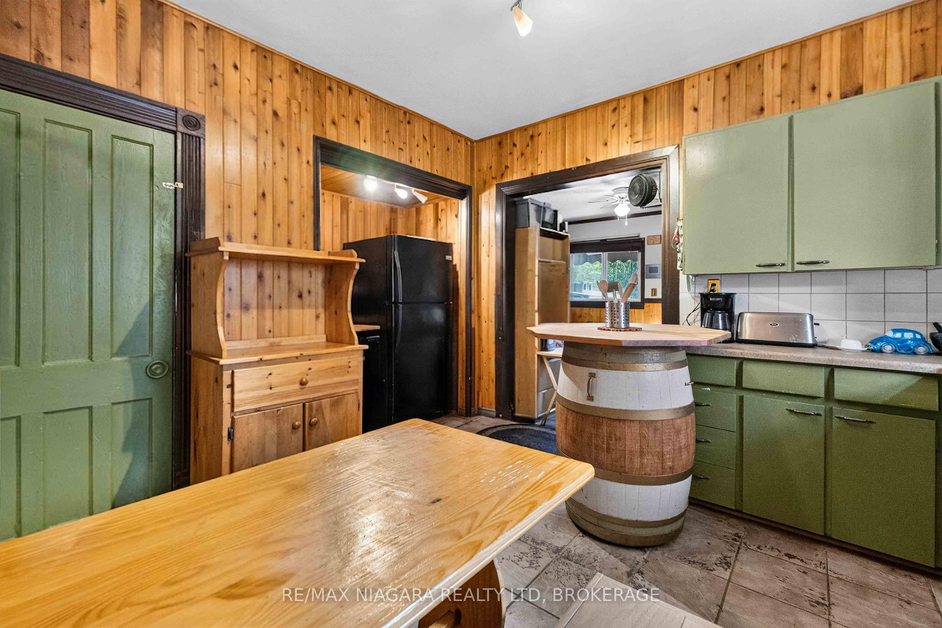 Photo 32 of 187 Emerald Street S, Hamilton, Stinson — HOMEH