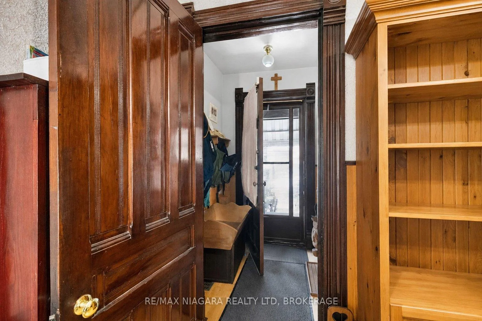 Photo 10 of 187 Emerald Street S, Hamilton, Stinson — HOMEH