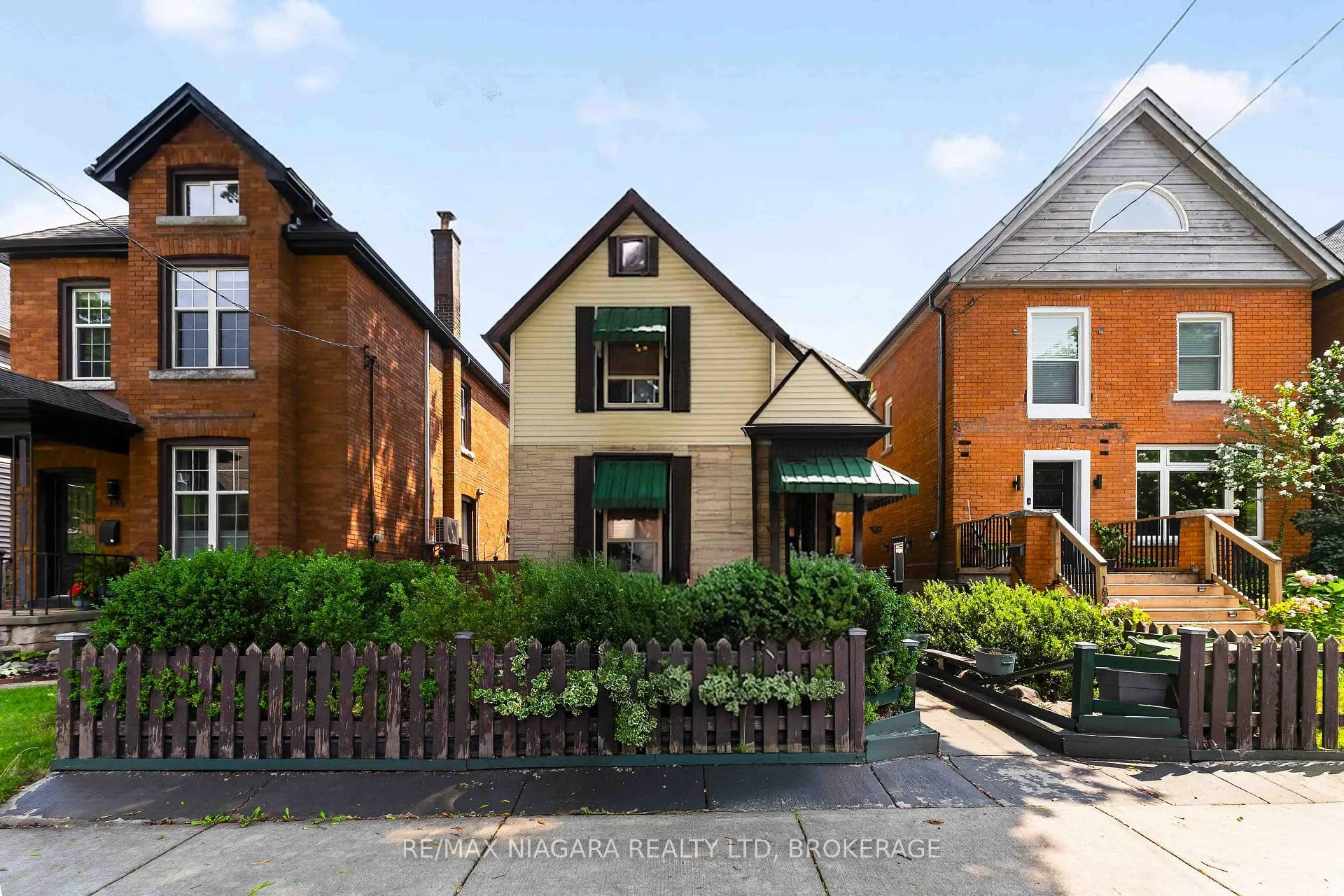Photo 13 of 187 Emerald Street S, Hamilton, Stinson — HOMEH