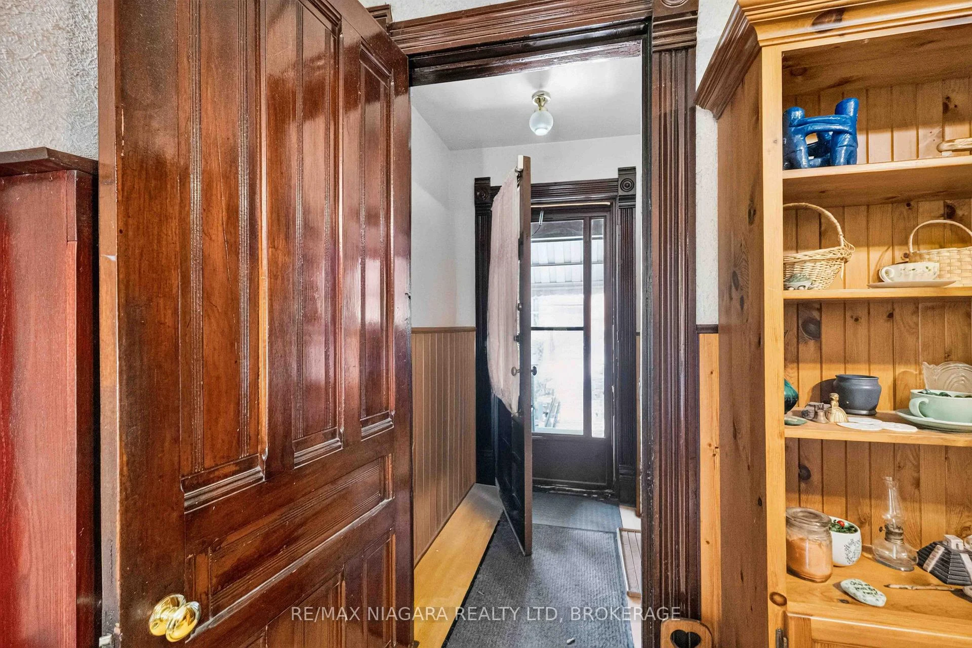 Photo 17 of 187 Emerald Street S, Hamilton, Stinson — HOMEH