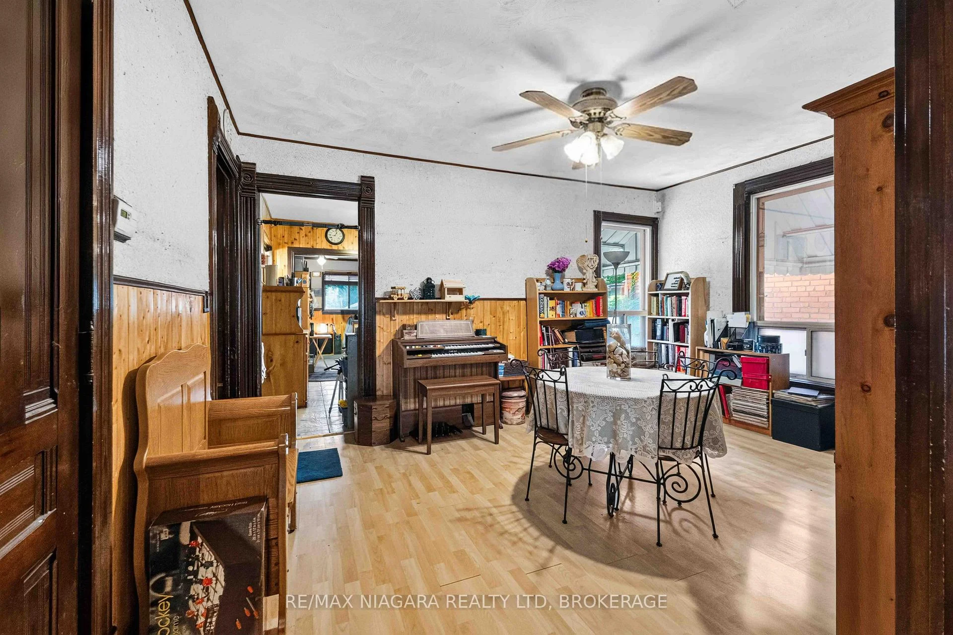 Photo 20 of 187 Emerald Street S, Hamilton, Stinson — HOMEH