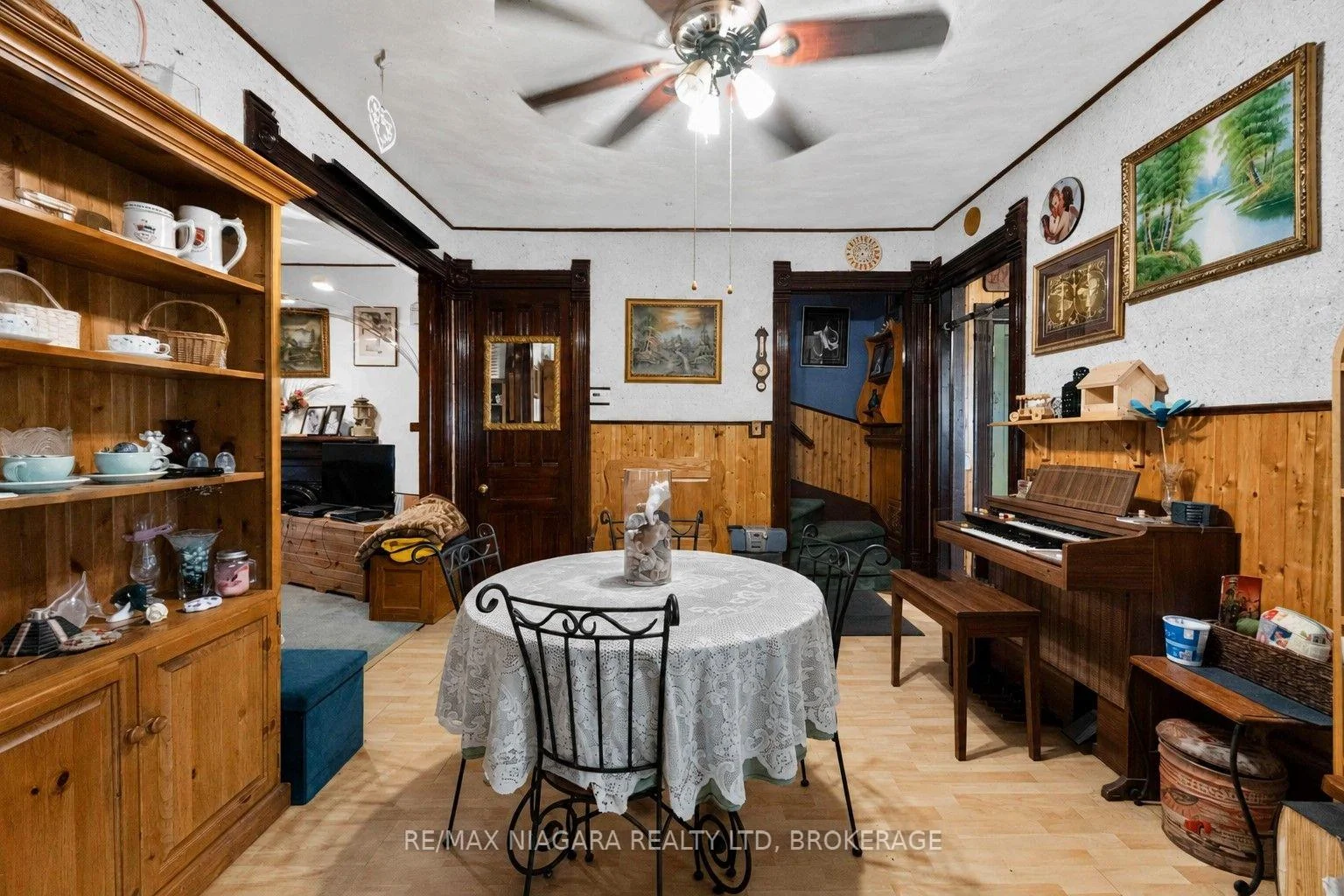 Photo 25 of 187 Emerald Street S, Hamilton, Stinson — HOMEH