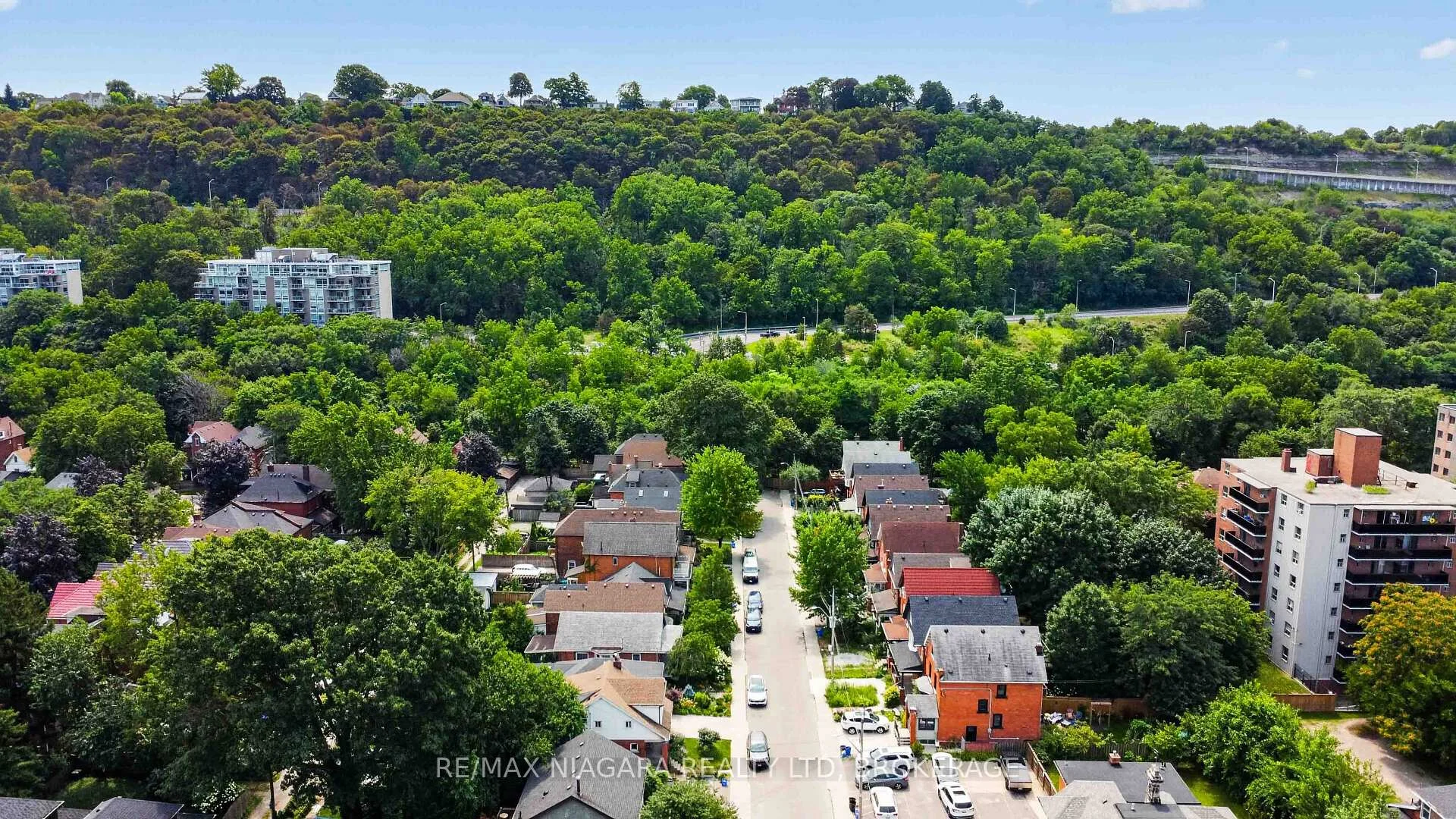 Photo 69 of 187 Emerald Street S, Hamilton, Stinson — HOMEH