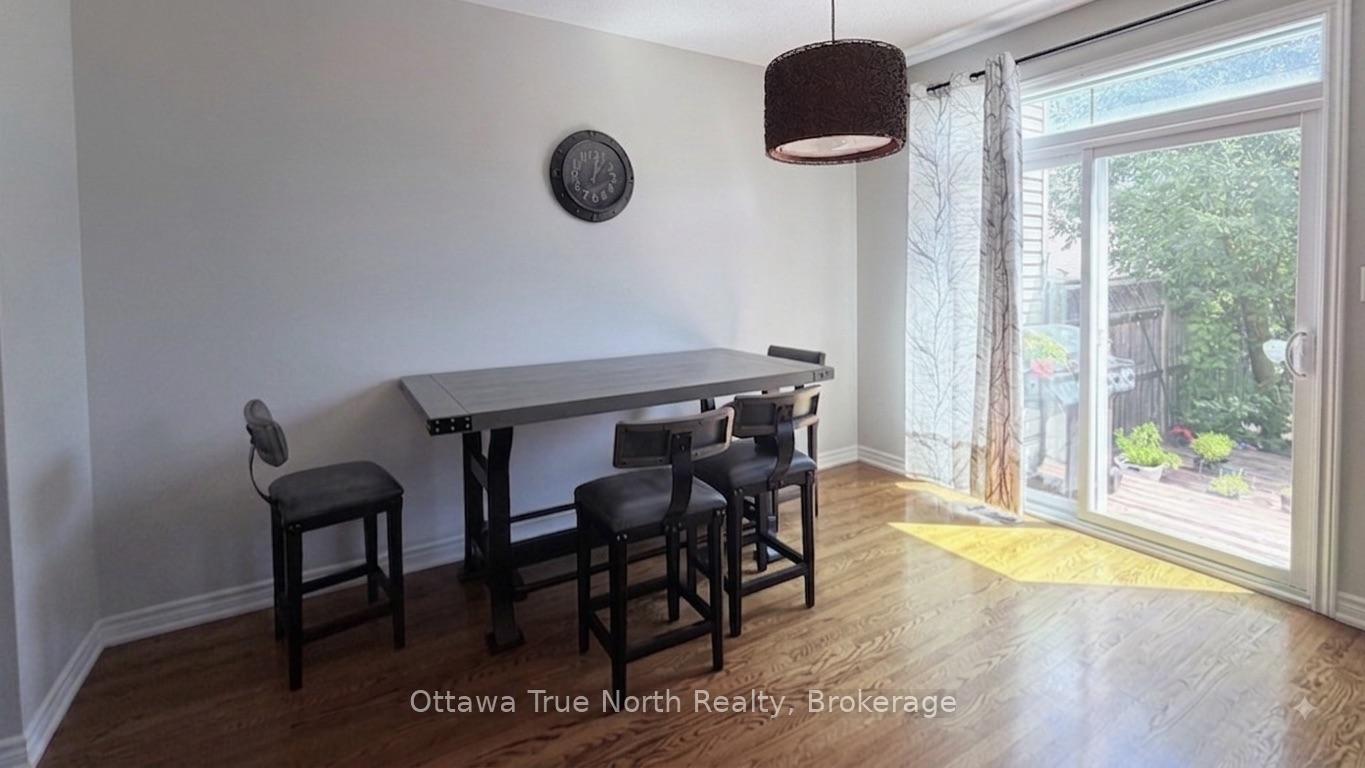 Photo 4 of 308 Glenbrae Avenue S, Ottawa, Kanata - Morgan's Grant/South March — HOMEH