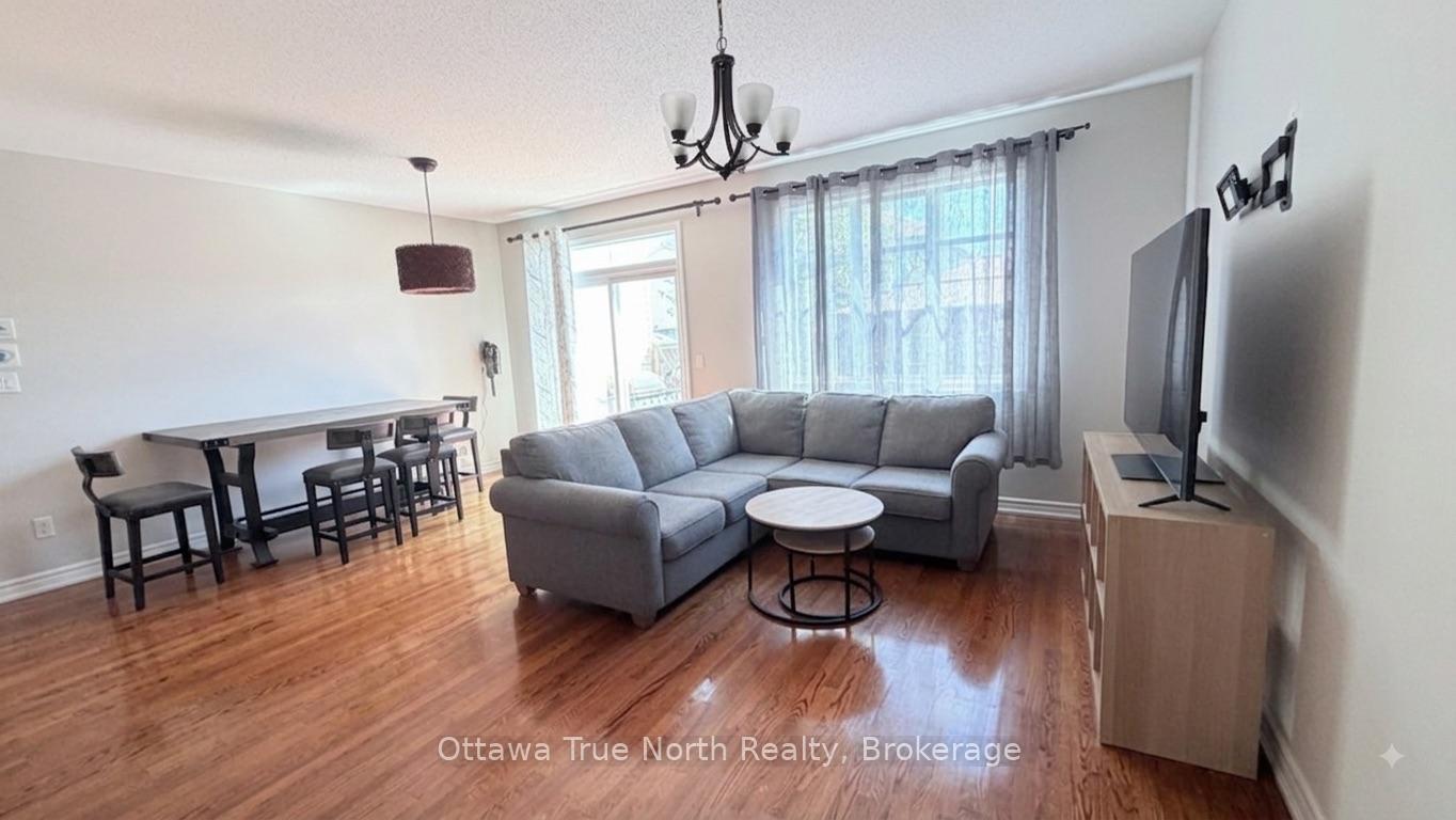 Photo 5 of 308 Glenbrae Avenue S, Ottawa, Kanata - Morgan's Grant/South March — HOMEH