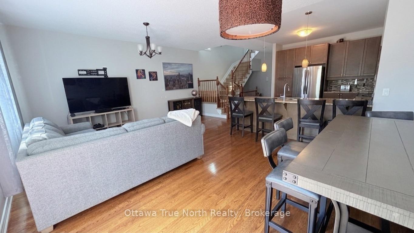Photo 6 of 308 Glenbrae Avenue S, Ottawa, Kanata - Morgan's Grant/South March — HOMEH
