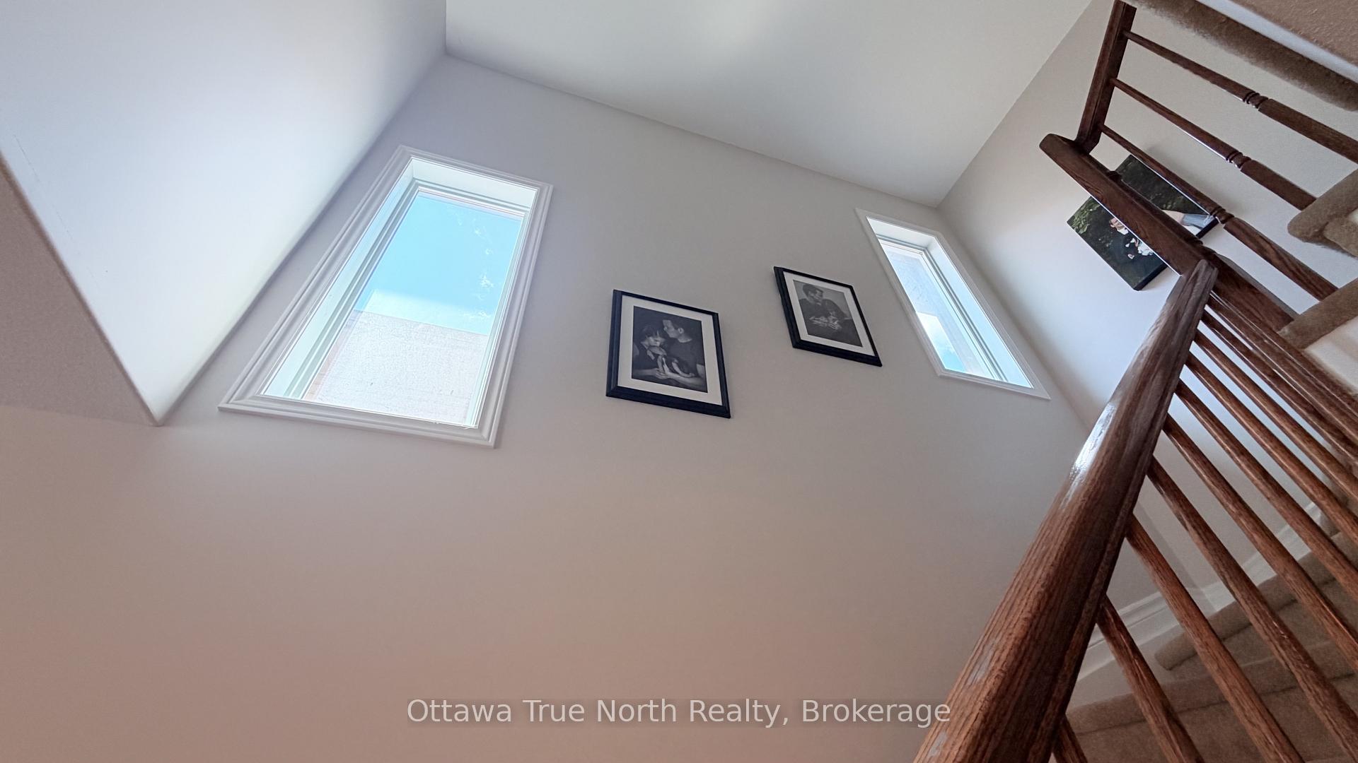 Photo 9 of 308 Glenbrae Avenue S, Ottawa, Kanata - Morgan's Grant/South March — HOMEH