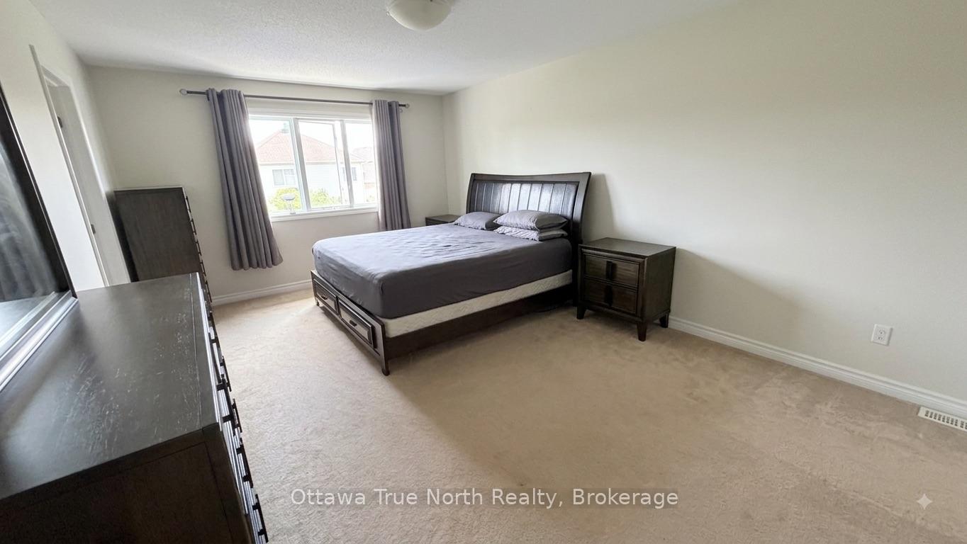 Photo 10 of 308 Glenbrae Avenue S, Ottawa, Kanata - Morgan's Grant/South March — HOMEH