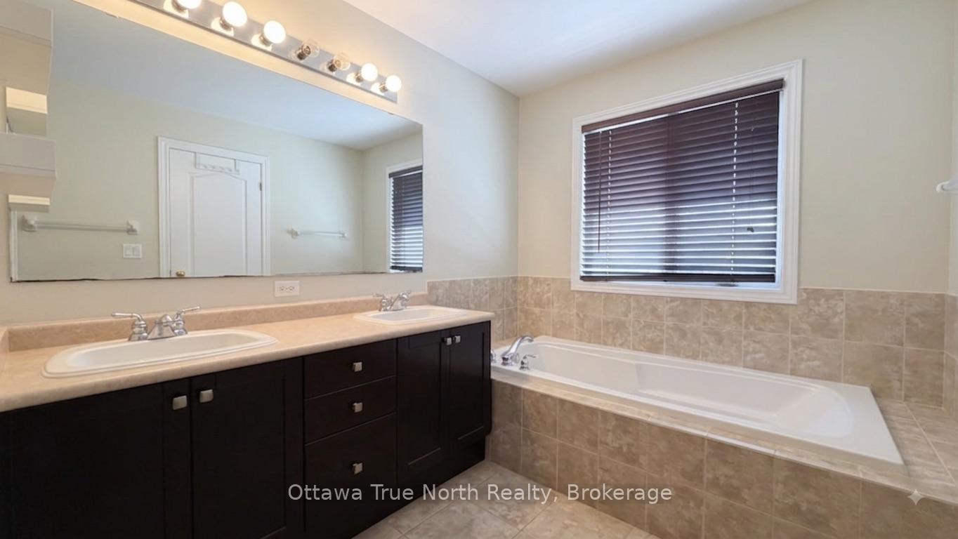 Photo 12 of 308 Glenbrae Avenue S, Ottawa, Kanata - Morgan's Grant/South March — HOMEH