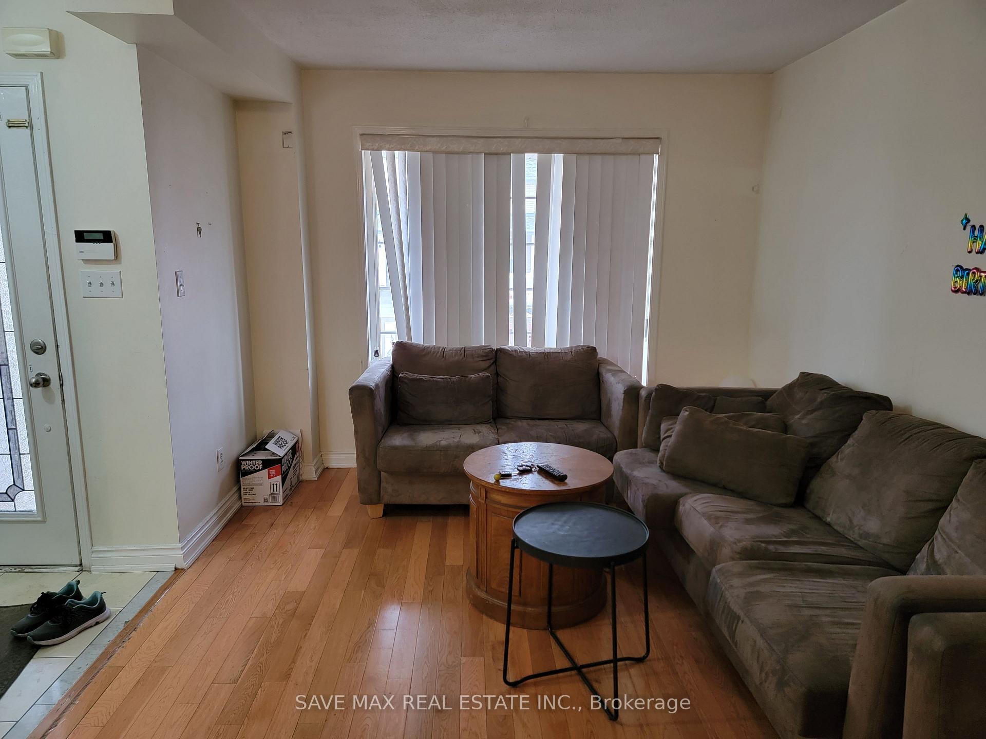 Photo 5 of 7 Junction Crescent, Brampton, Fletcher's Meadow — HOMEH