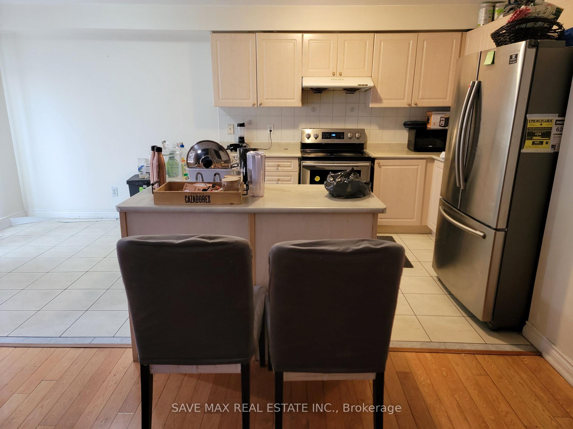 Photo 8 of 7 Junction Crescent, Brampton, Fletcher's Meadow — HOMEH