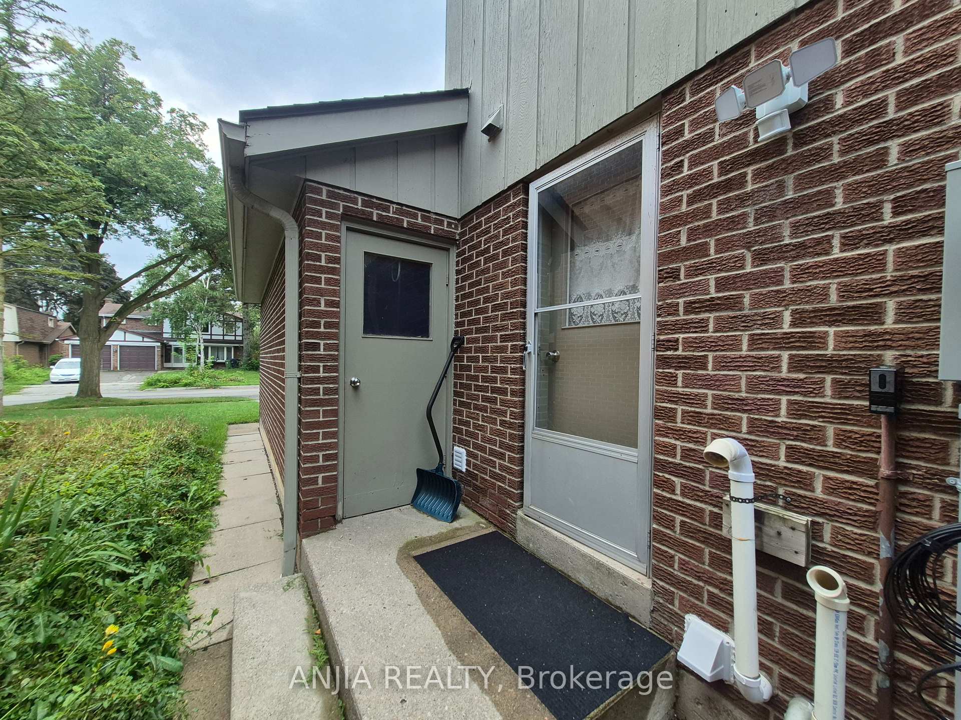 Photo 3 of Unit Basement, 132 Heatherside Drive, Scarborough, L'Amoreaux — HOMEH