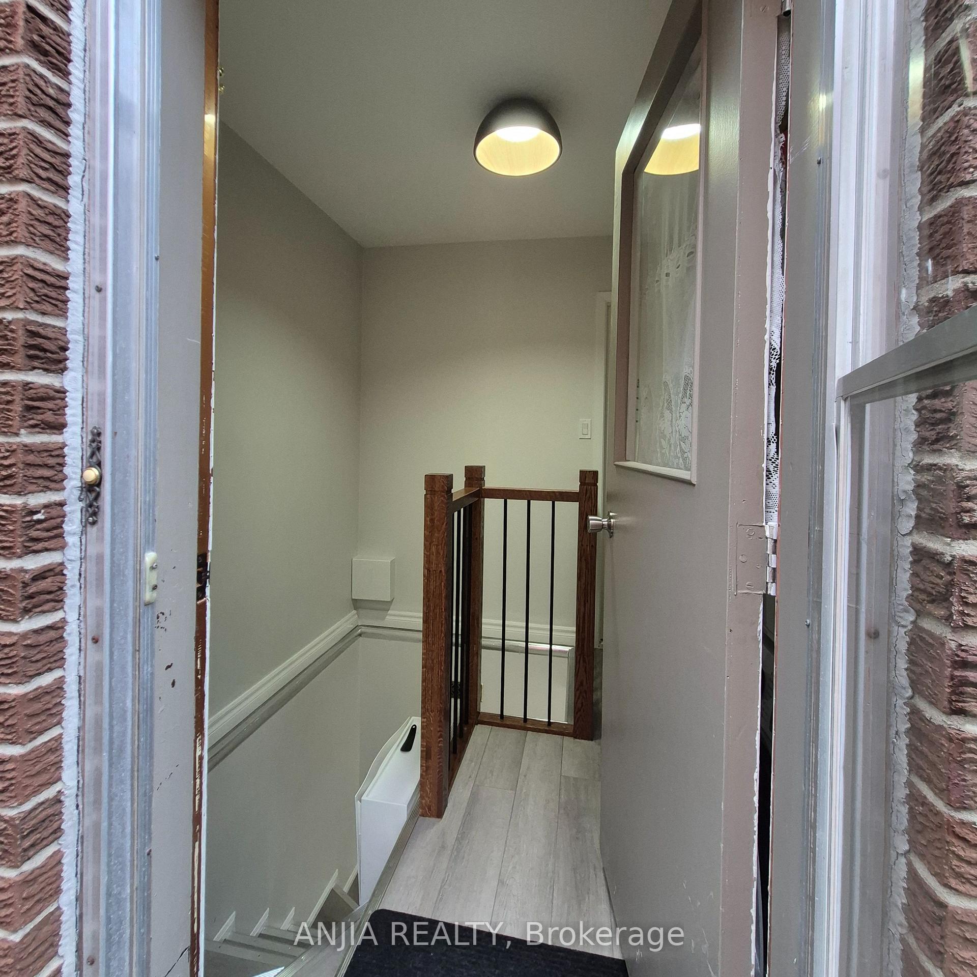 Photo 4 of Unit Basement, 132 Heatherside Drive, Scarborough, L'Amoreaux — HOMEH