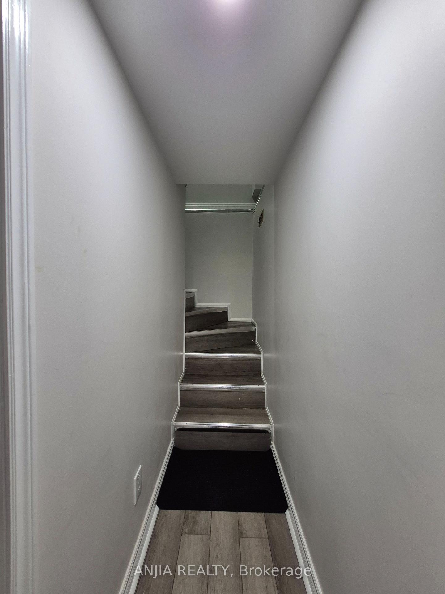Photo 6 of Unit Basement, 132 Heatherside Drive, Scarborough, L'Amoreaux — HOMEH