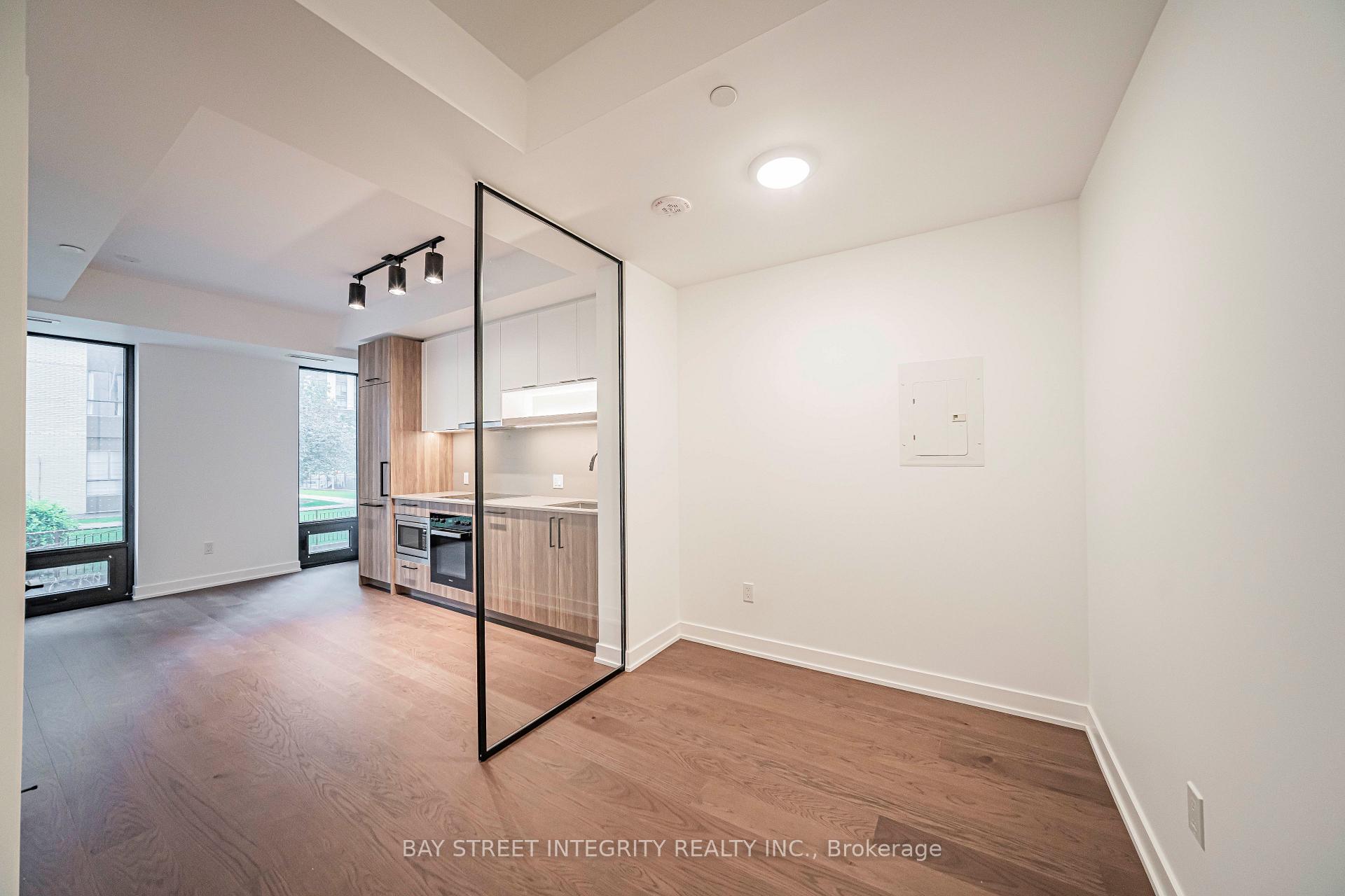 Photo 8 of Unit 503, 91 Montclair Avenue, Toronto, Forest Hill South — HOMEH