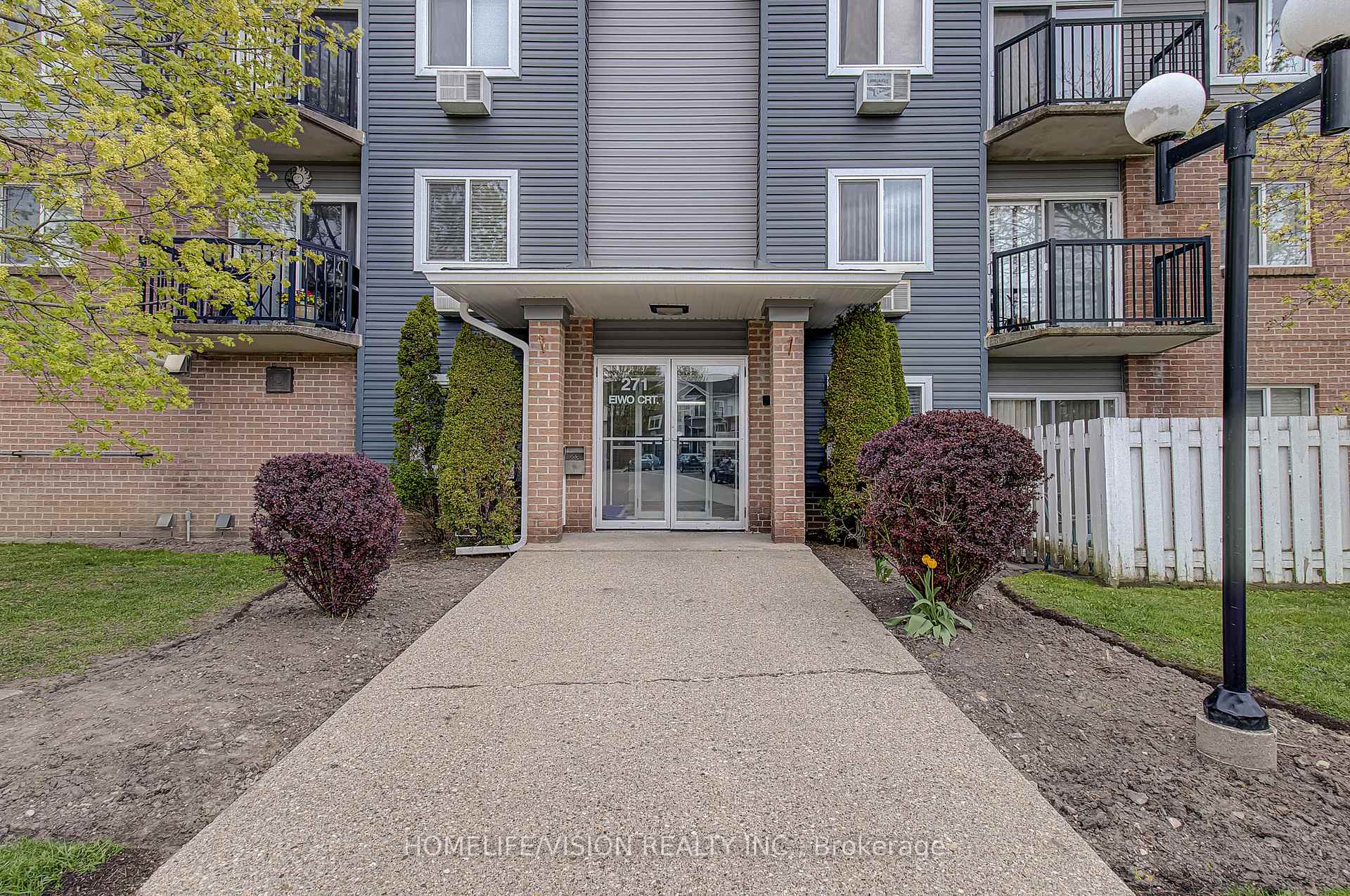 Photo 7 of Unit 310, 271 Eiwo Court, Waterloo, Lexington — HOMEH