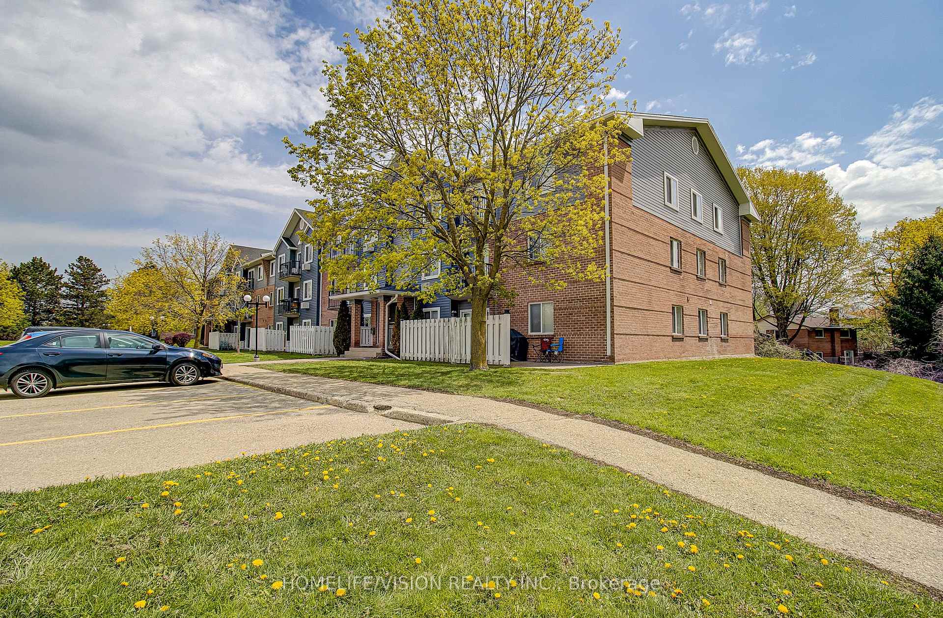 Photo 26 of Unit 310, 271 Eiwo Court, Waterloo, Lexington — HOMEH