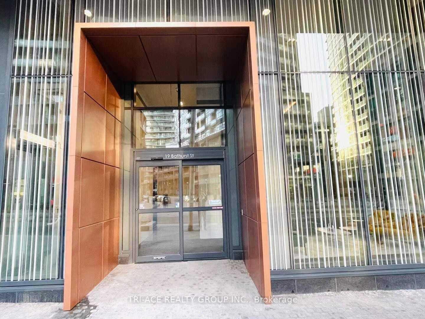 Photo 2 of Unit 1503, 19 Bathurst Street, Toronto, Waterfront Communities — HOMEH