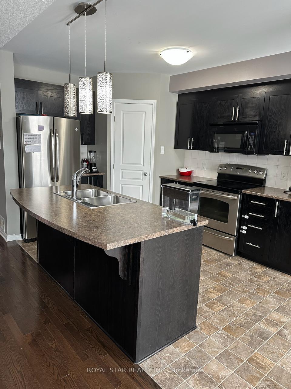 Photo 6 of 1471 Carronbridge Circle, Ottawa, Kanata - Emerald Meadows/Trailwest — HOMEH