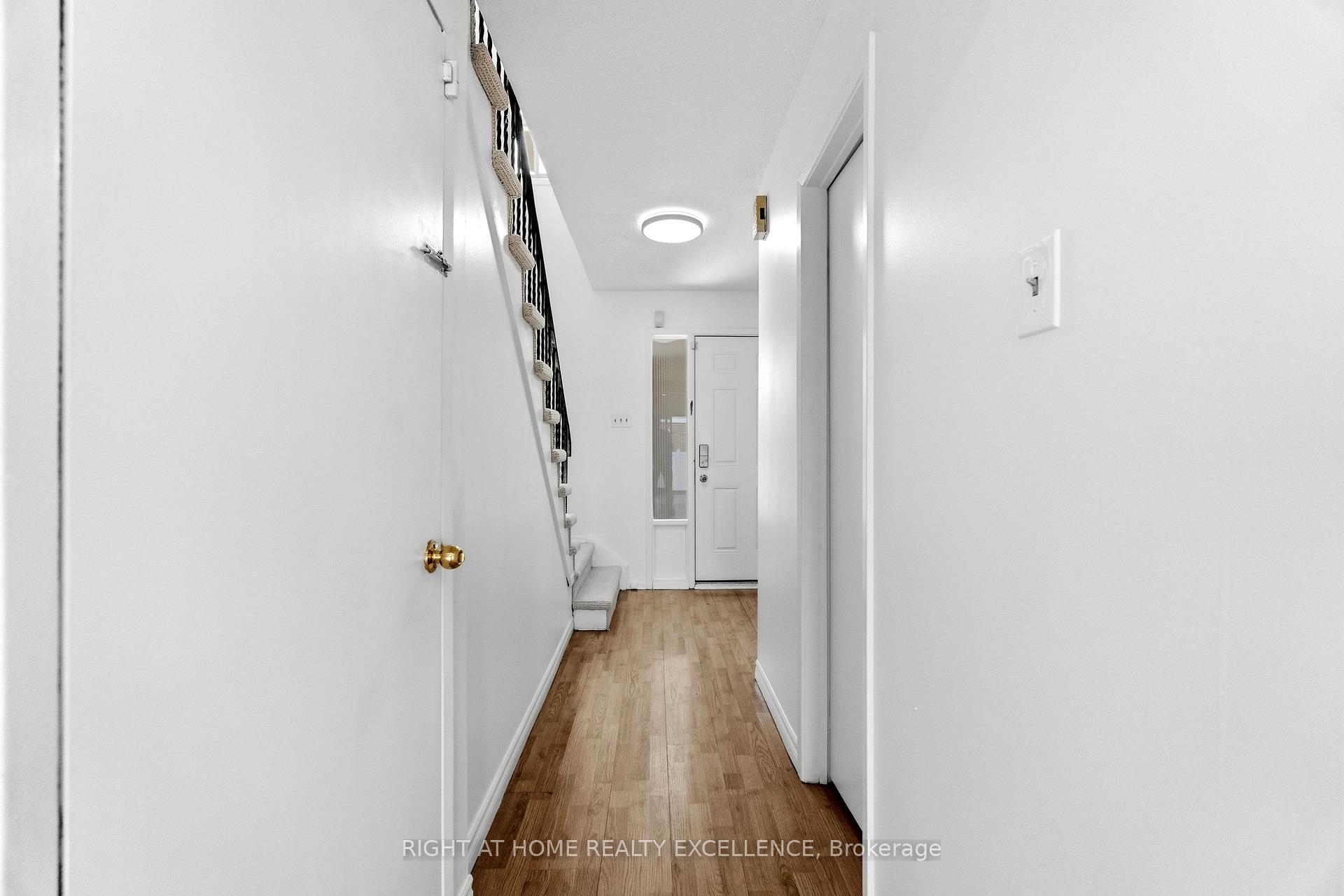 Photo 25 of Unit Upper, 10 Banting Crescent, Brampton, Fletcher's West — HOMEH