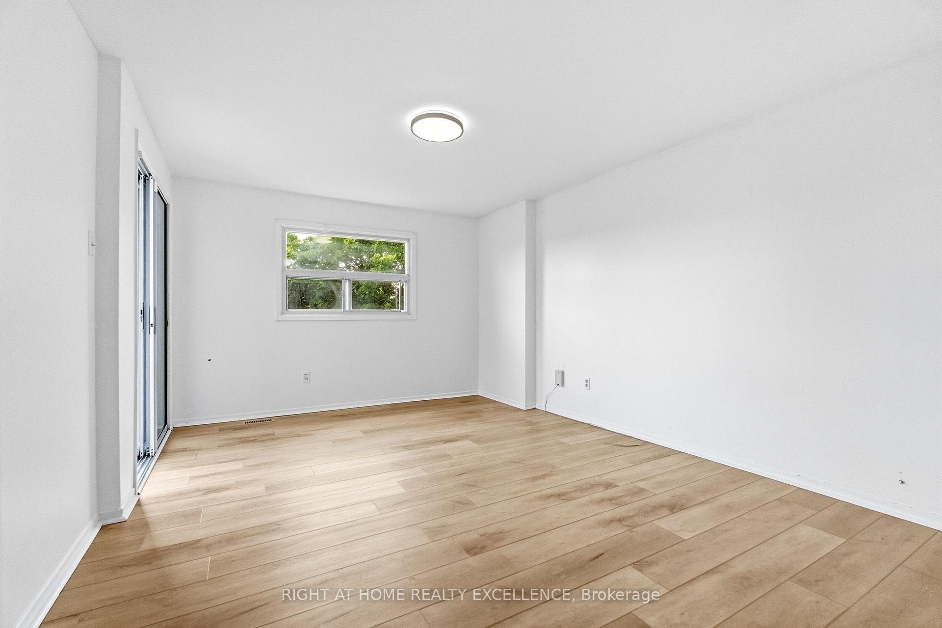 Photo 35 of Unit Upper, 10 Banting Crescent, Brampton, Fletcher's West — HOMEH