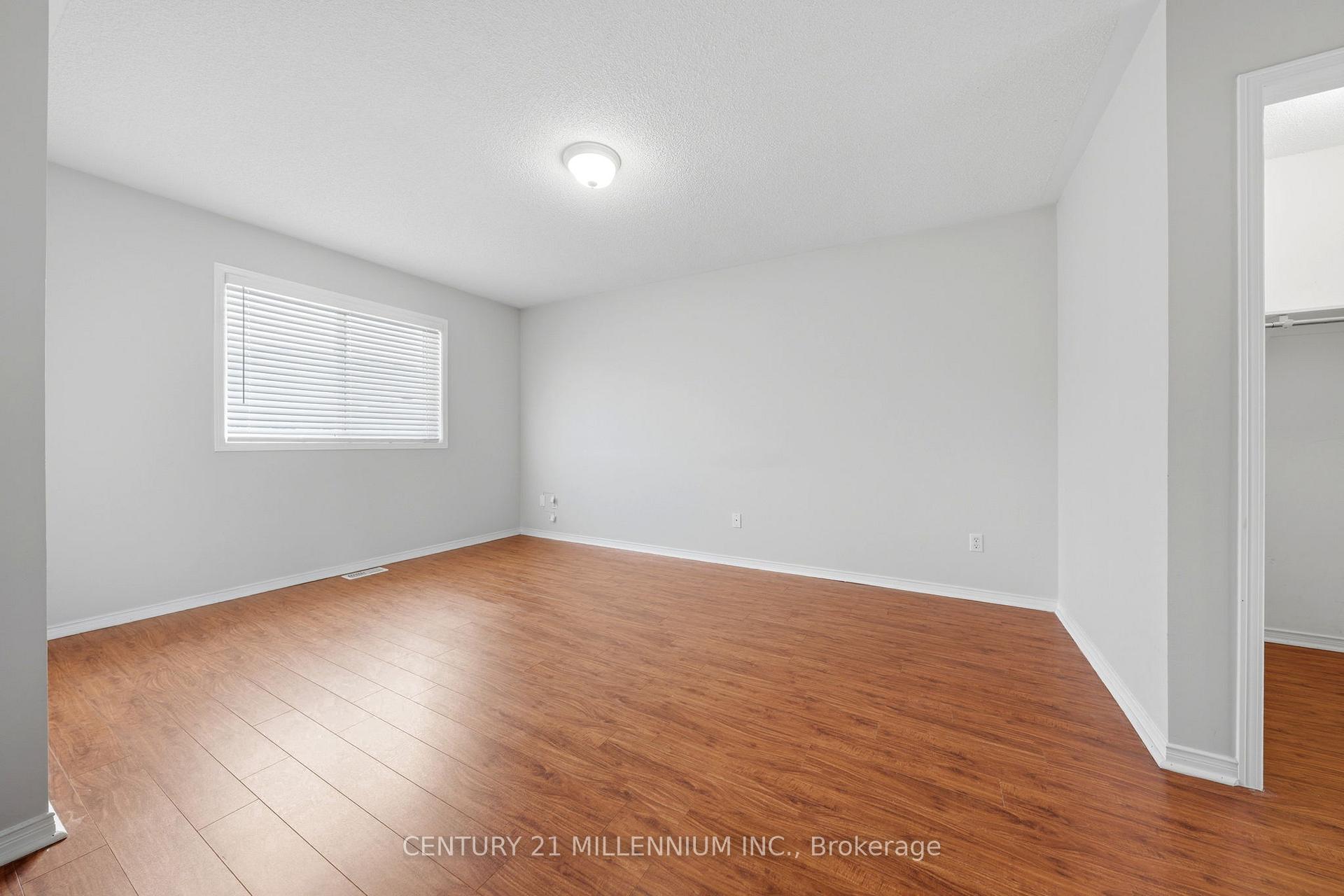 Photo 14 of 27 Hiberton Crescent, Brampton, Fletcher's Meadow — HOMEH