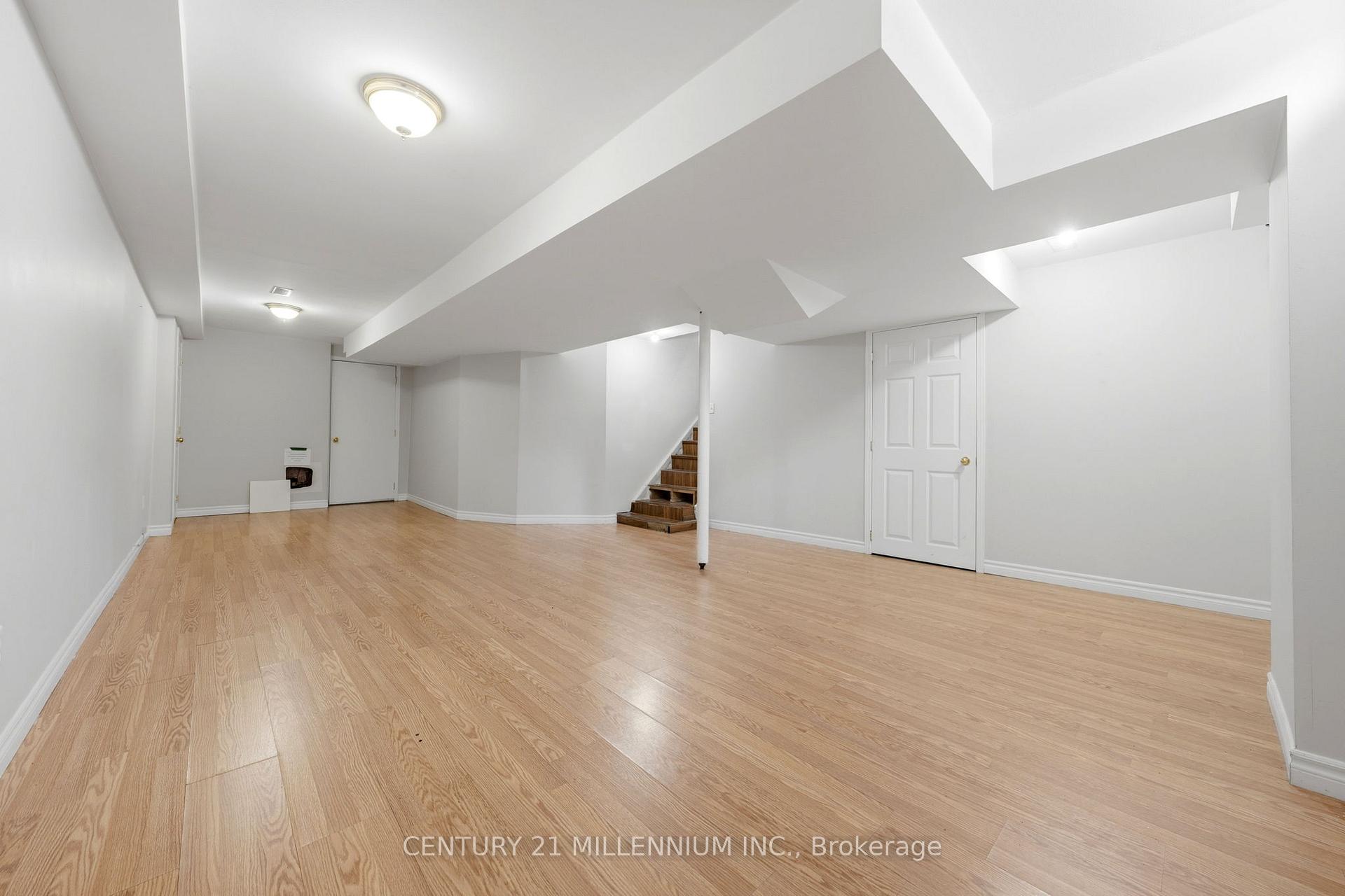 Photo 20 of 27 Hiberton Crescent, Brampton, Fletcher's Meadow — HOMEH