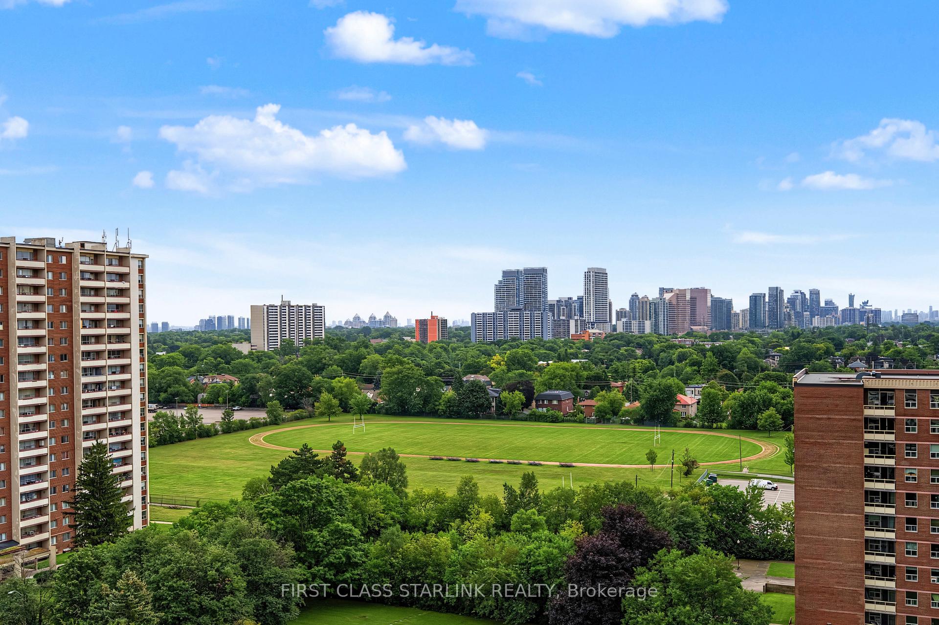 Photo 2 of 10 Tangreen Court, North York, Newtonbrook West — HOMEH