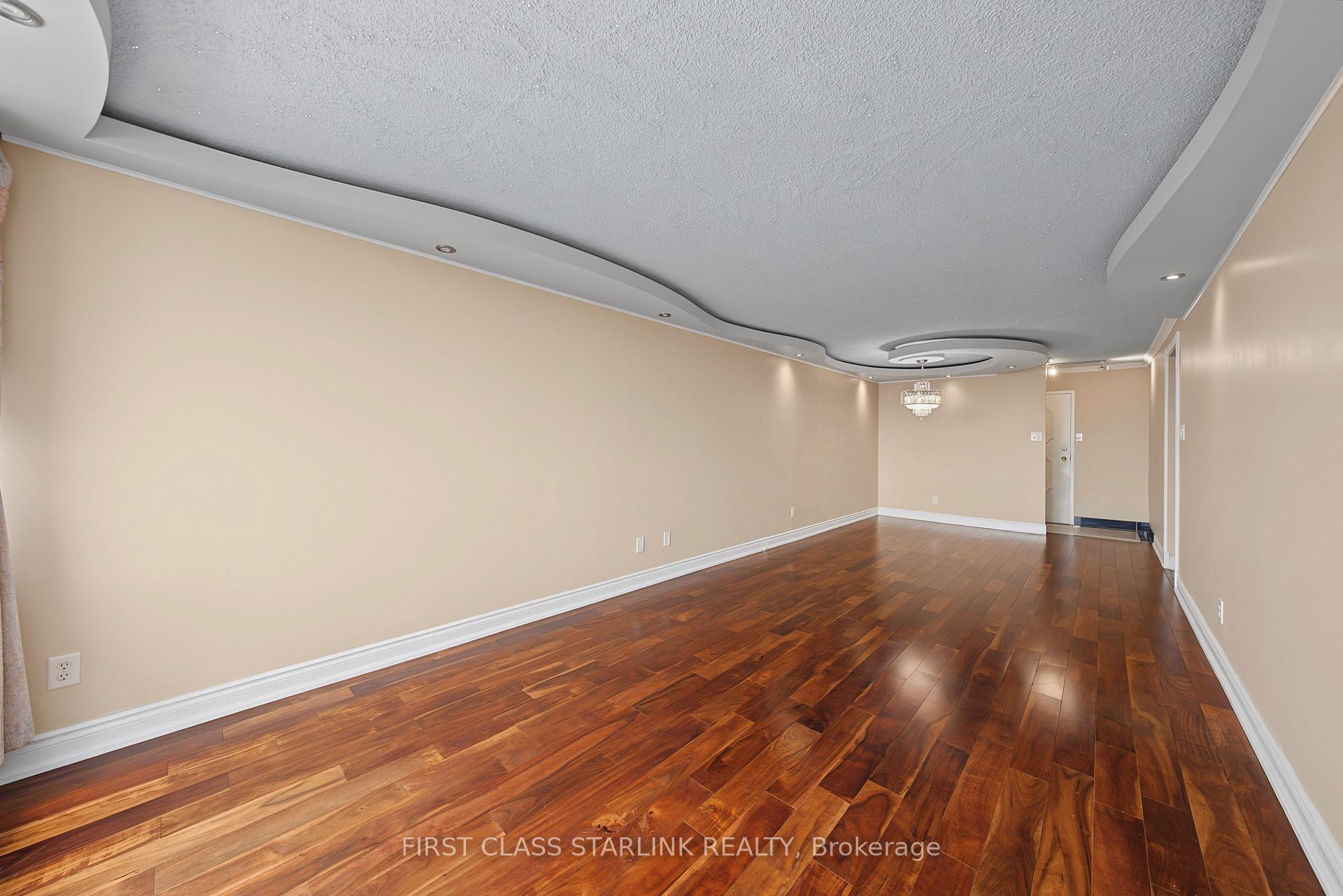 Photo 9 of 10 Tangreen Court, North York, Newtonbrook West — HOMEH