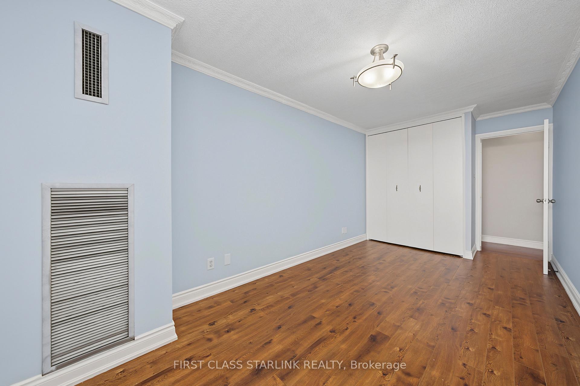 Photo 14 of 10 Tangreen Court, North York, Newtonbrook West — HOMEH