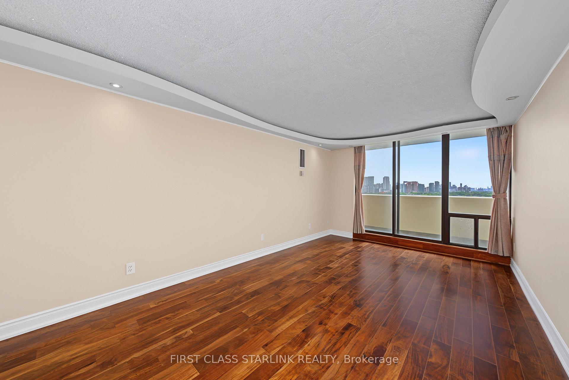 Photo 20 of 10 Tangreen Court, North York, Newtonbrook West — HOMEH
