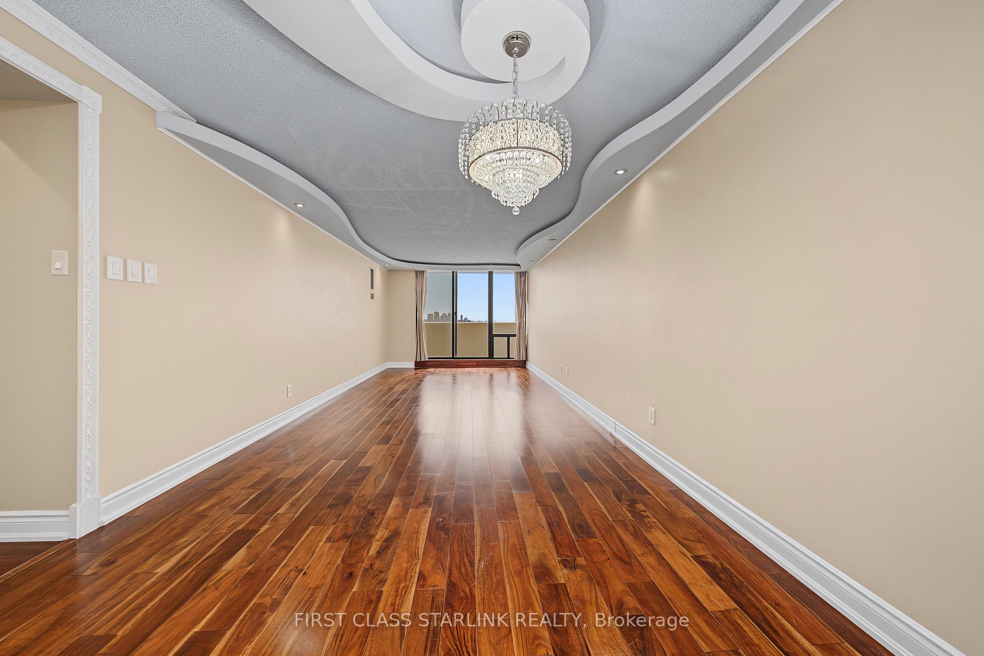 Photo 23 of 10 Tangreen Court, North York, Newtonbrook West — HOMEH