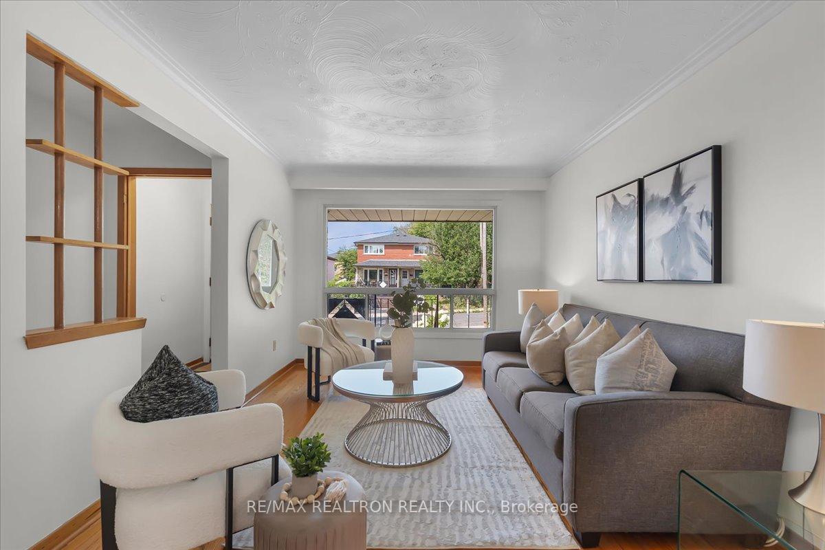Photo 4 of 283 Hiawatha Road, Toronto, Greenwood-Coxwell — HOMEH