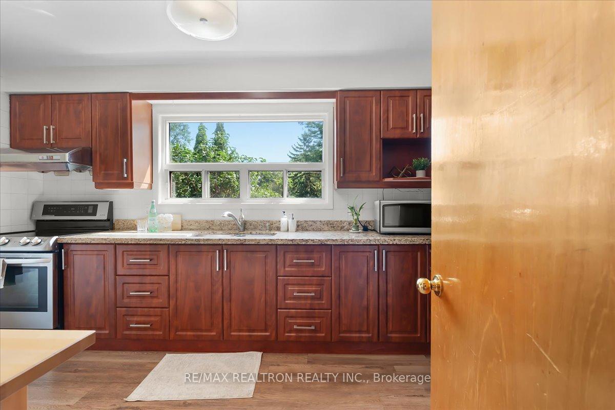 Photo 7 of 283 Hiawatha Road, Toronto, Greenwood-Coxwell — HOMEH