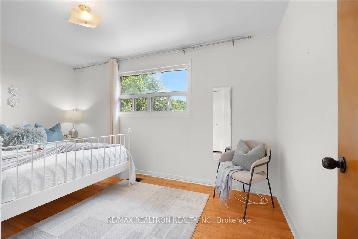 Photo 19 of 283 Hiawatha Road, Toronto, Greenwood-Coxwell — HOMEH