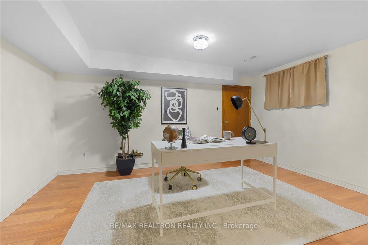 Photo 22 of 283 Hiawatha Road, Toronto, Greenwood-Coxwell — HOMEH