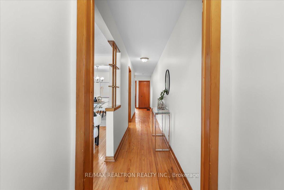 Photo 25 of 283 Hiawatha Road, Toronto, Greenwood-Coxwell — HOMEH