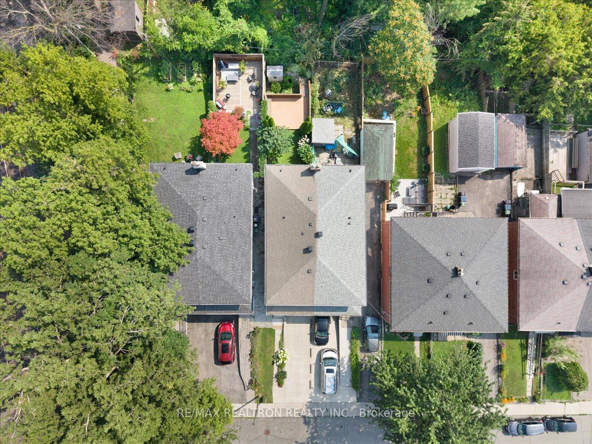 Photo 34 of 283 Hiawatha Road, Toronto, Greenwood-Coxwell — HOMEH